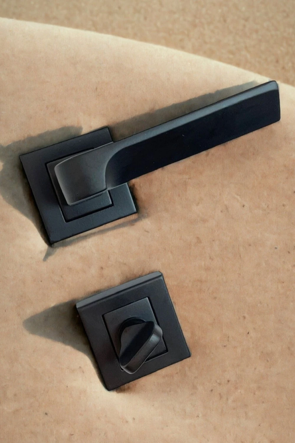 Dikmen Model Paslanmaz Çelik Mat Siyah Kare Rozetli Wc Kapı Kolu (1 Takım)