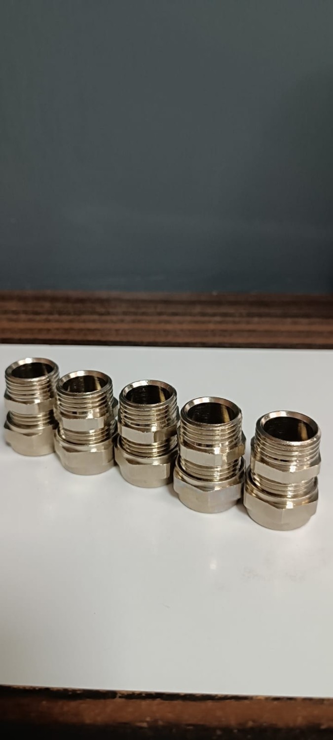 1/2" * 16 mm Dış Dişli Rakor ( Pe-Rt Boru Bağlantılı ) 5li Paket