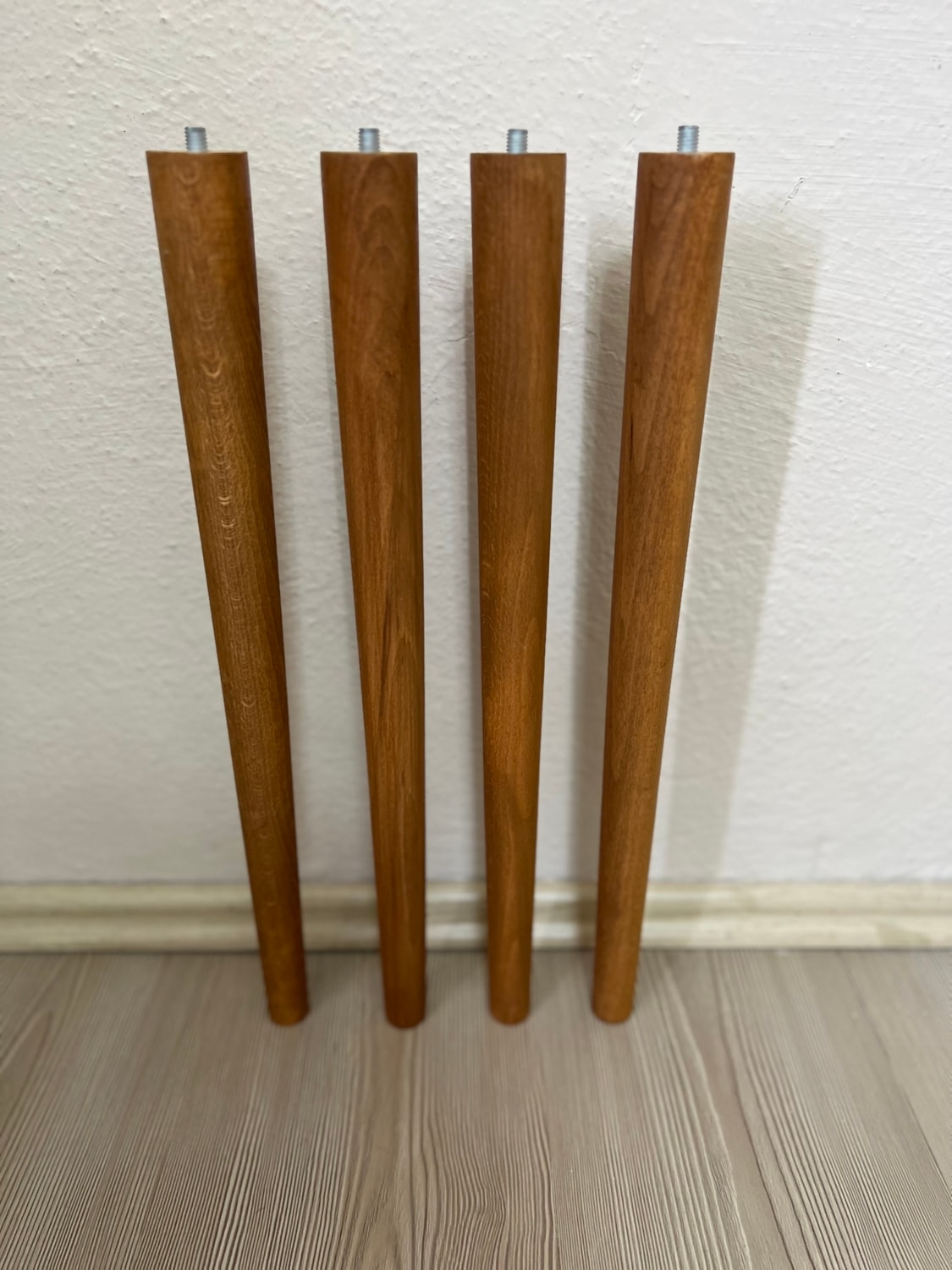 38 cm Açık Meşe Ahşap Ayak – Sehpa, Sandalye, Tv Ünitesi ve Komodin Ayağı | Bağlantı Aparatları ve Vidalar Dahil