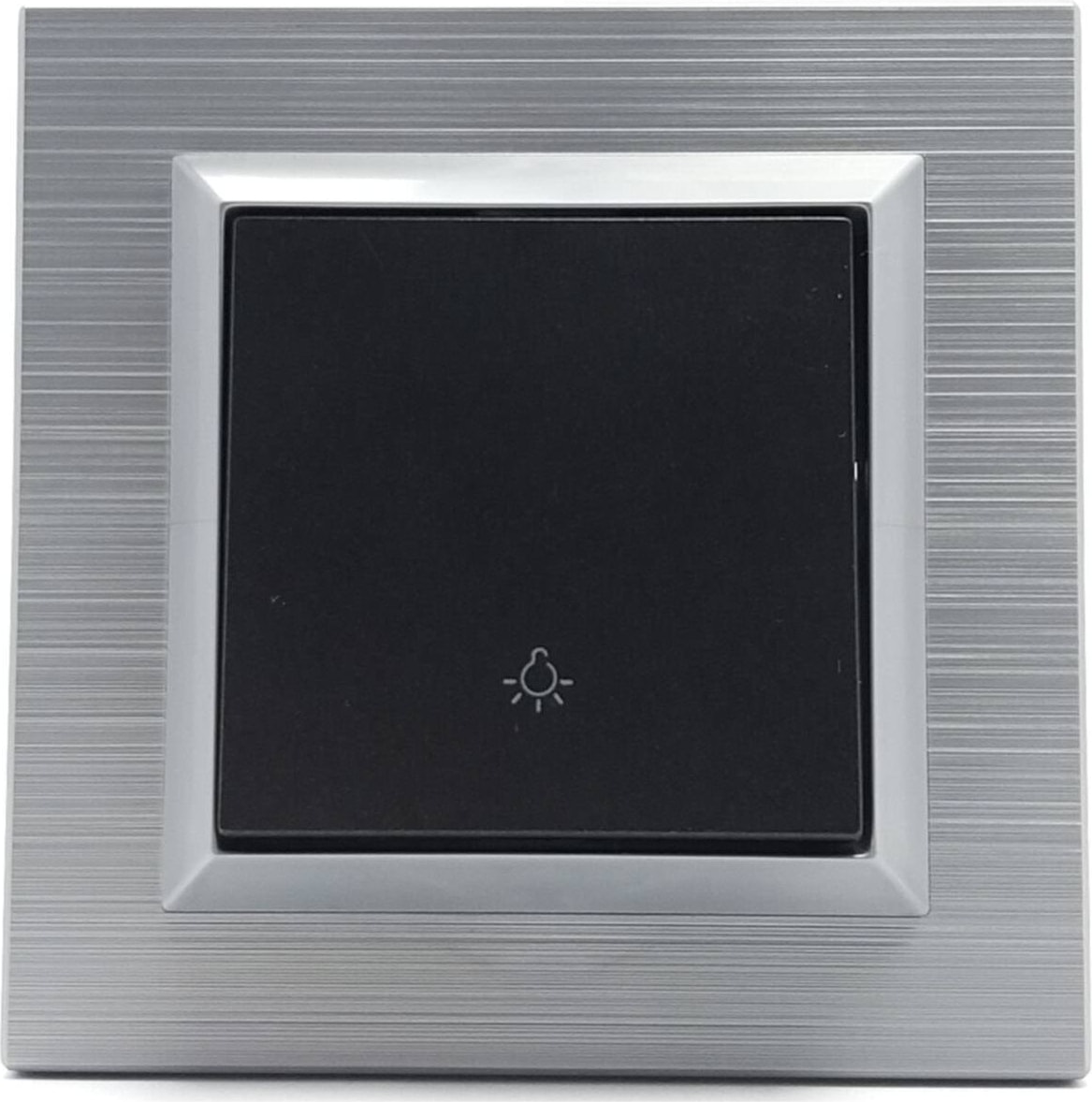 Quantum Gümüş Light Anahtar Çerçeveli