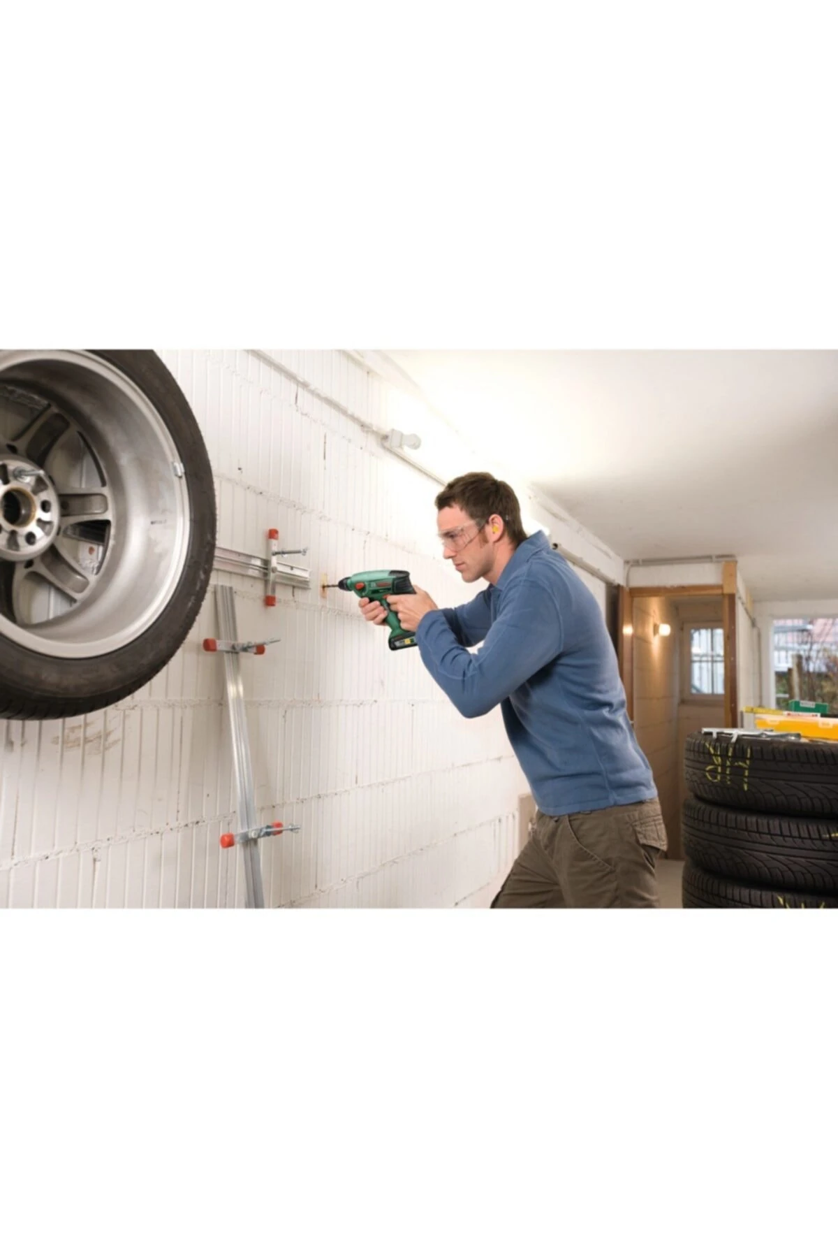 Uneomaxx 18v 2,5 Ah Çift Akülü Kırıcı Delici