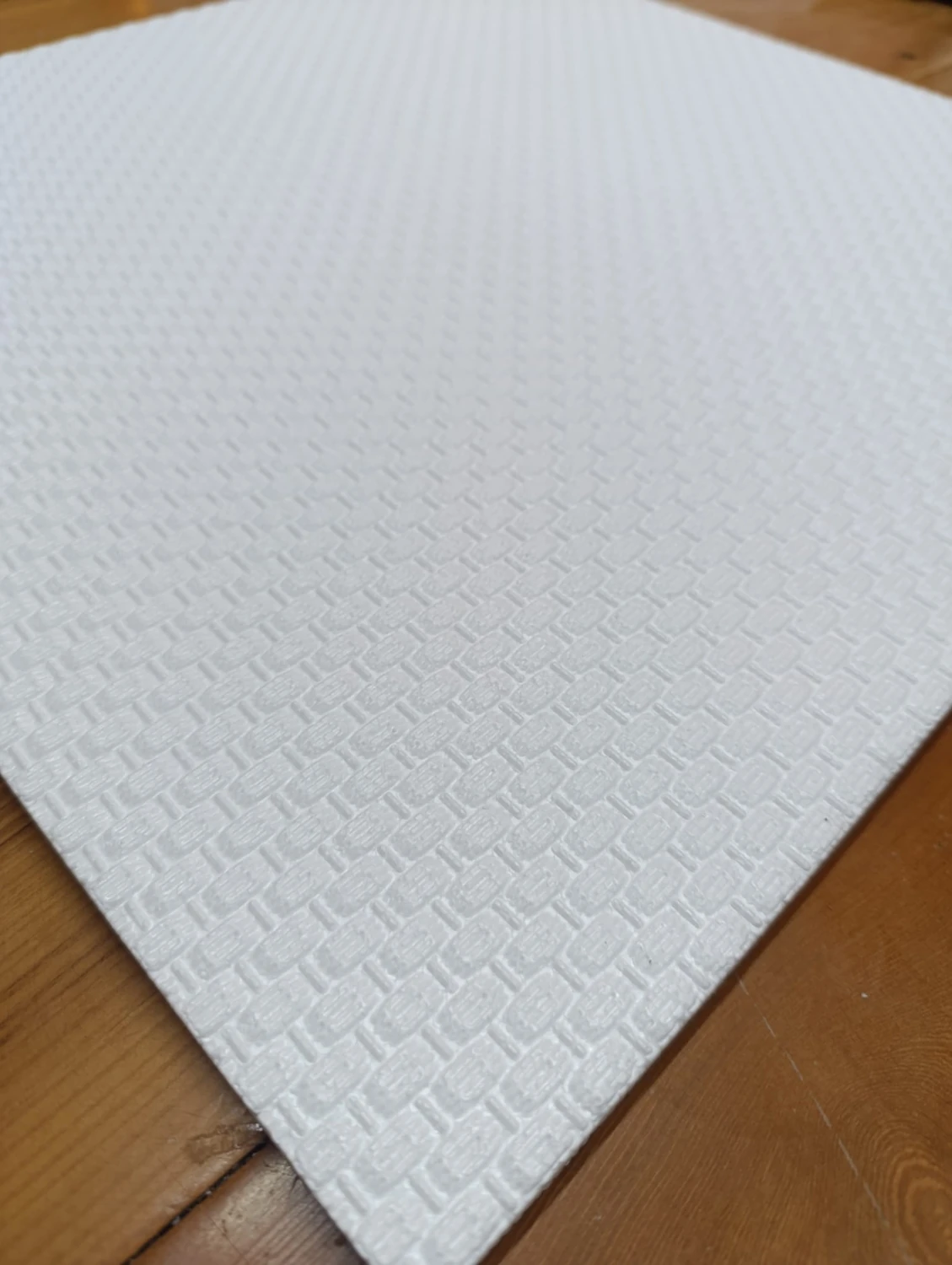 Derbi Desenli Ekonomik Stropiyer Dekoratif Tavan Kaplama Paneli