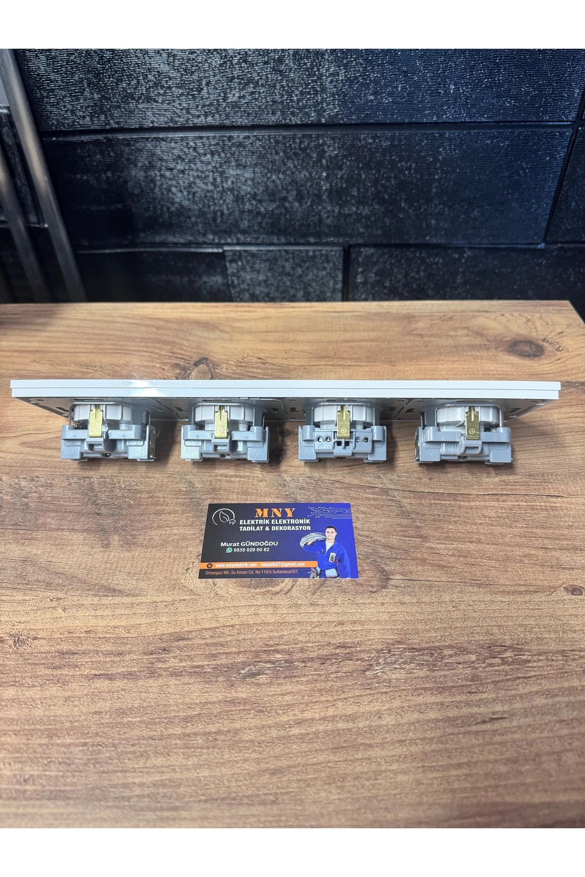 KARRE DÖRTLÜ SET (4 PRİZ+4LÜ ÇERÇEVE)