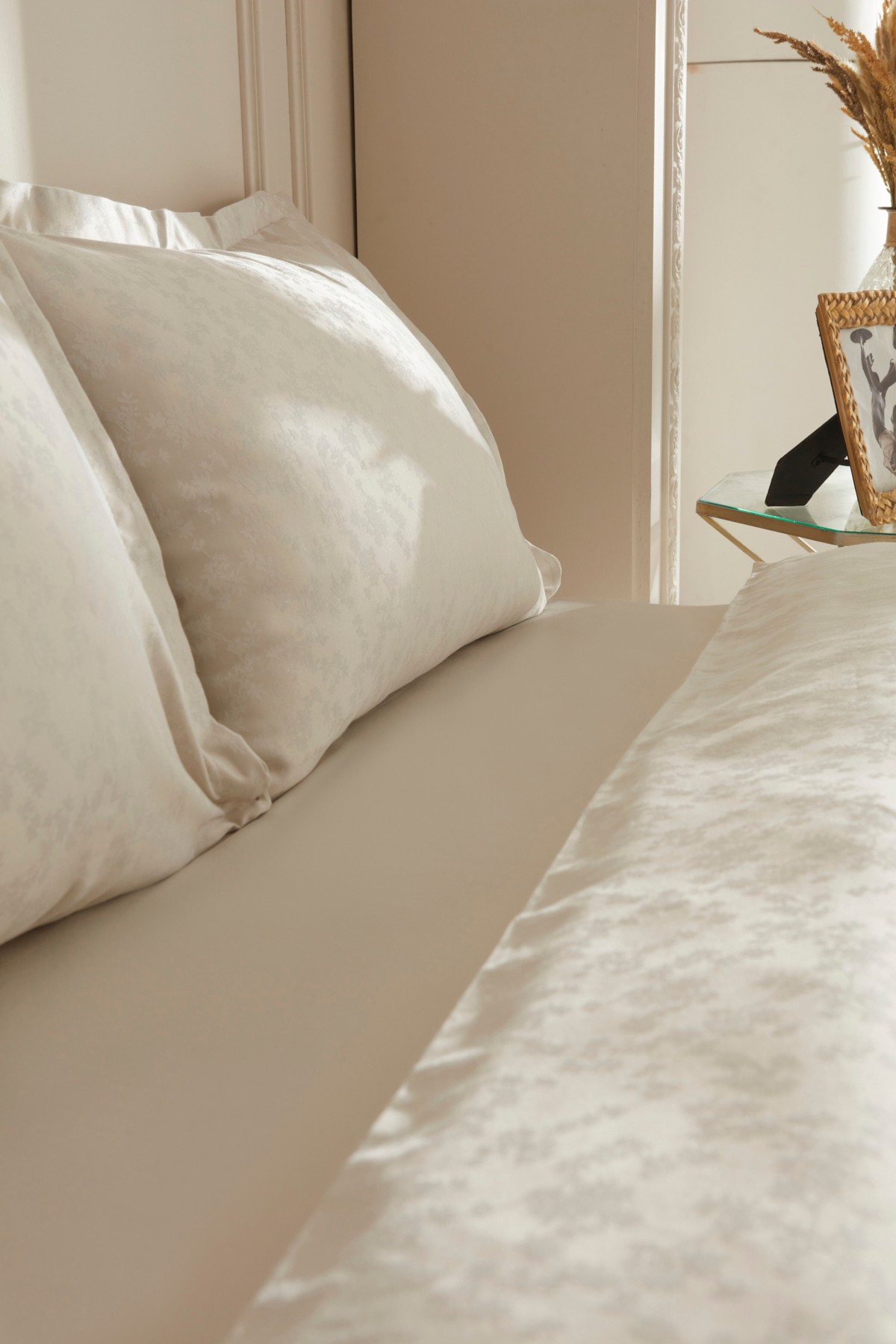 White Collection Venessa Çift Kişilik Nevresim Takımı Ekru