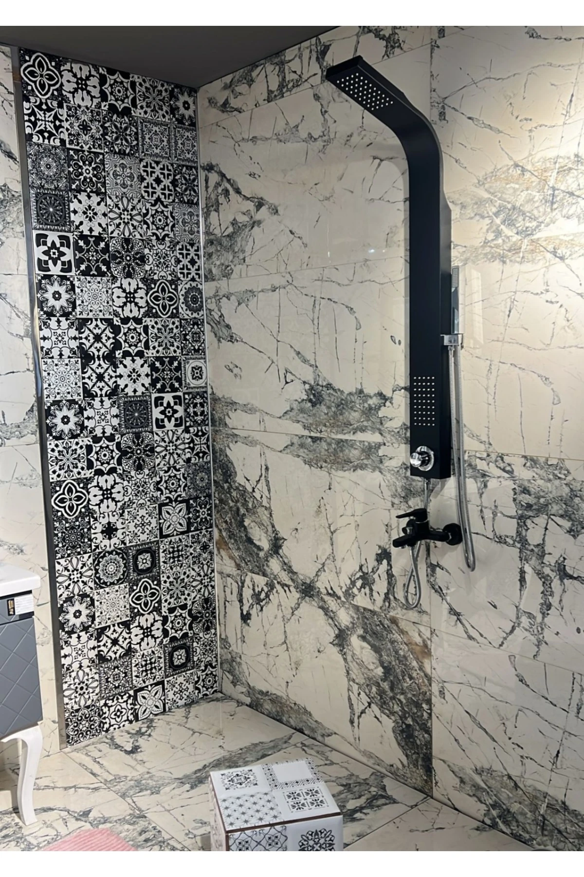 BATARYA ÜSTÜ SİYAH ROBOT DUŞ SİSTEMİ