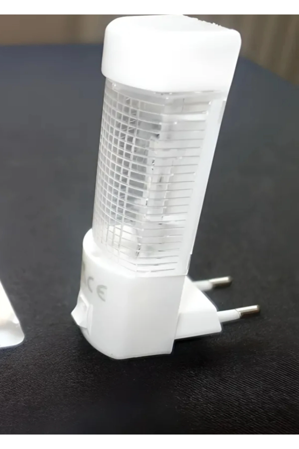 3'lü Ledli Anahtarlı Prizli Gece Lambası, Beyaz, Pratik ve Şık Tasarım