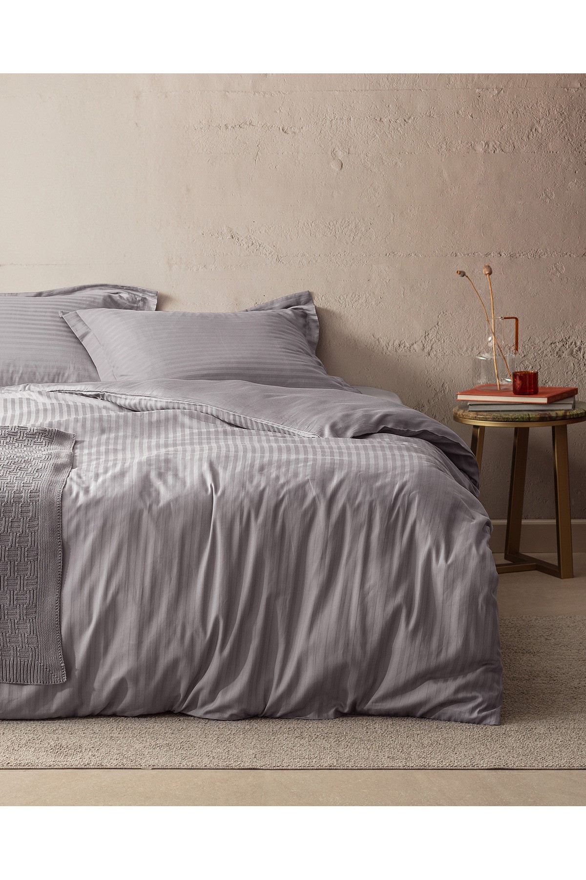 Elicia King Size Çizgili Saten Nevresim Takımı