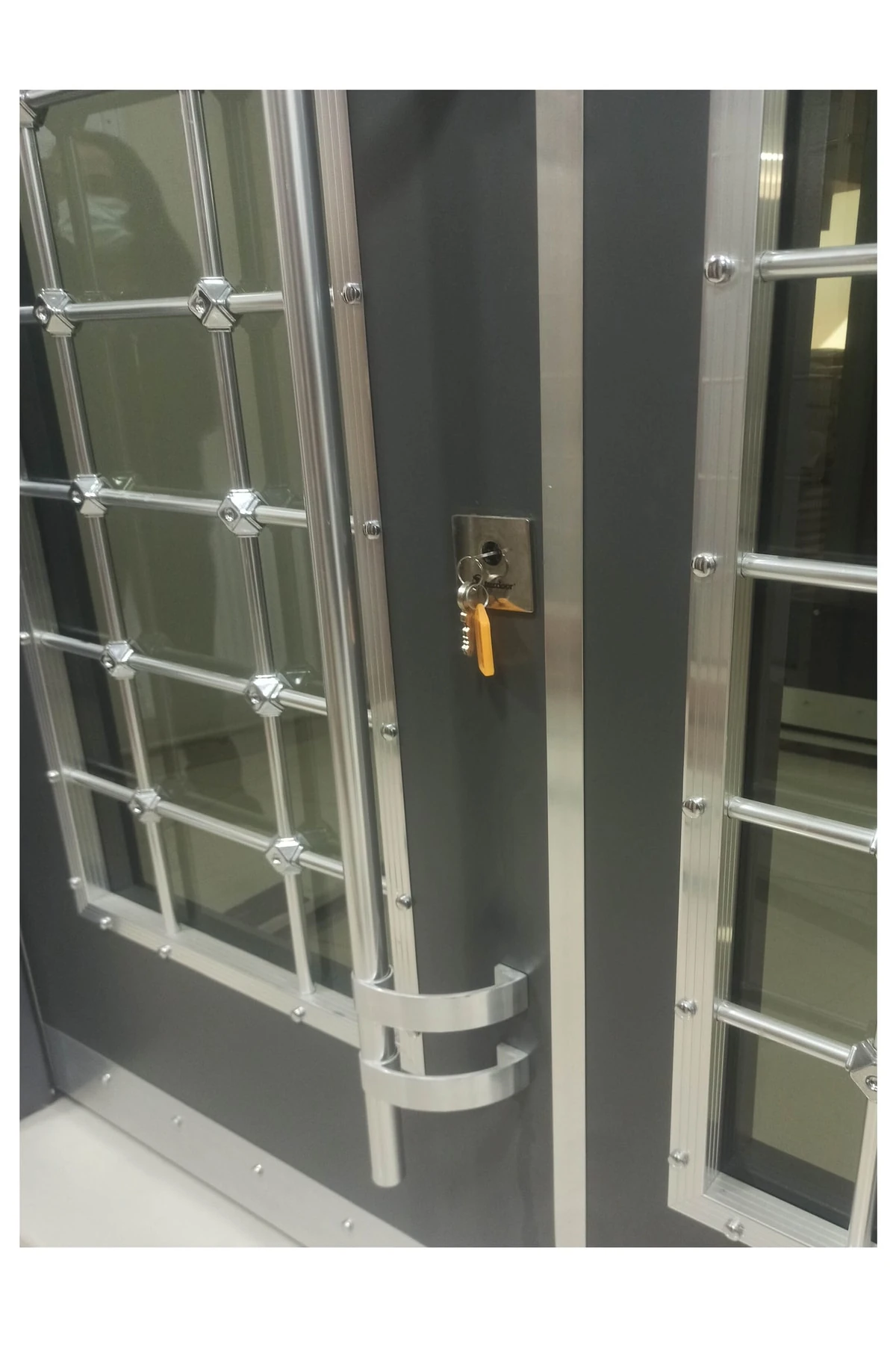 Celik Kapi Model Tezwood Çelik Kapı, Antrasit Rengi Bina Giriş Kapısı