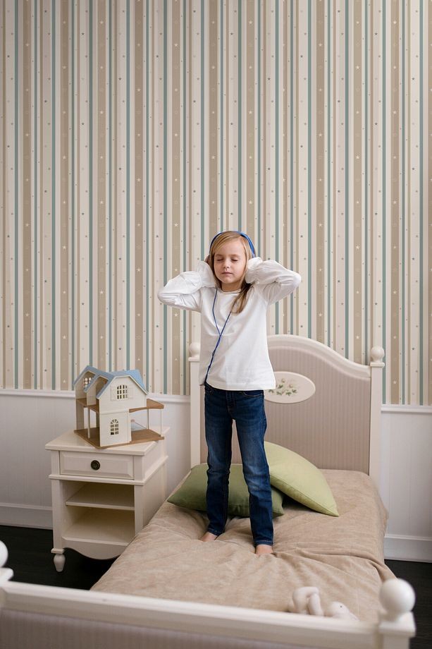 Ada Kids 8928-1 Duvar Kağıdı Beyaz Çizgili Yıldızlı