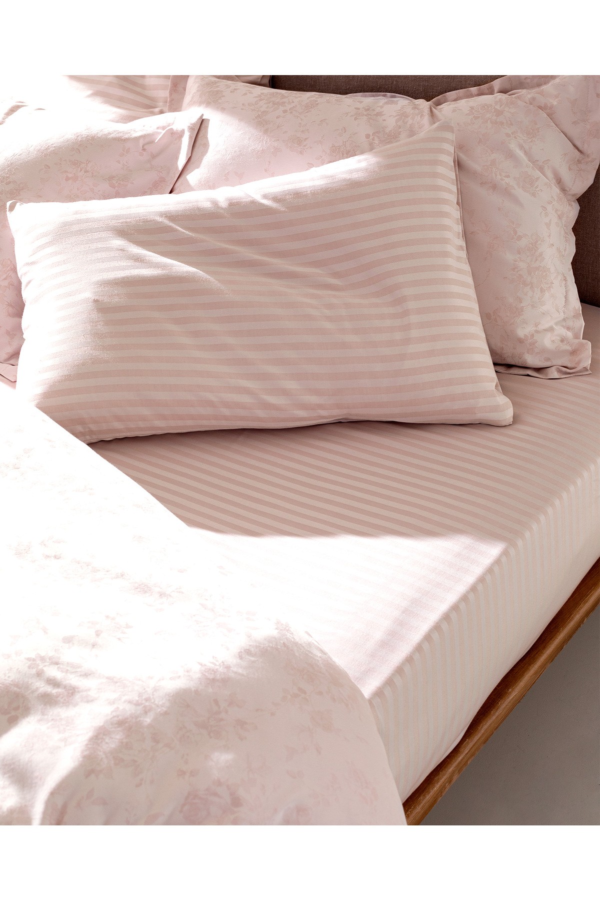 Eze King Size Jakarlı Saten Nevresim Takımı