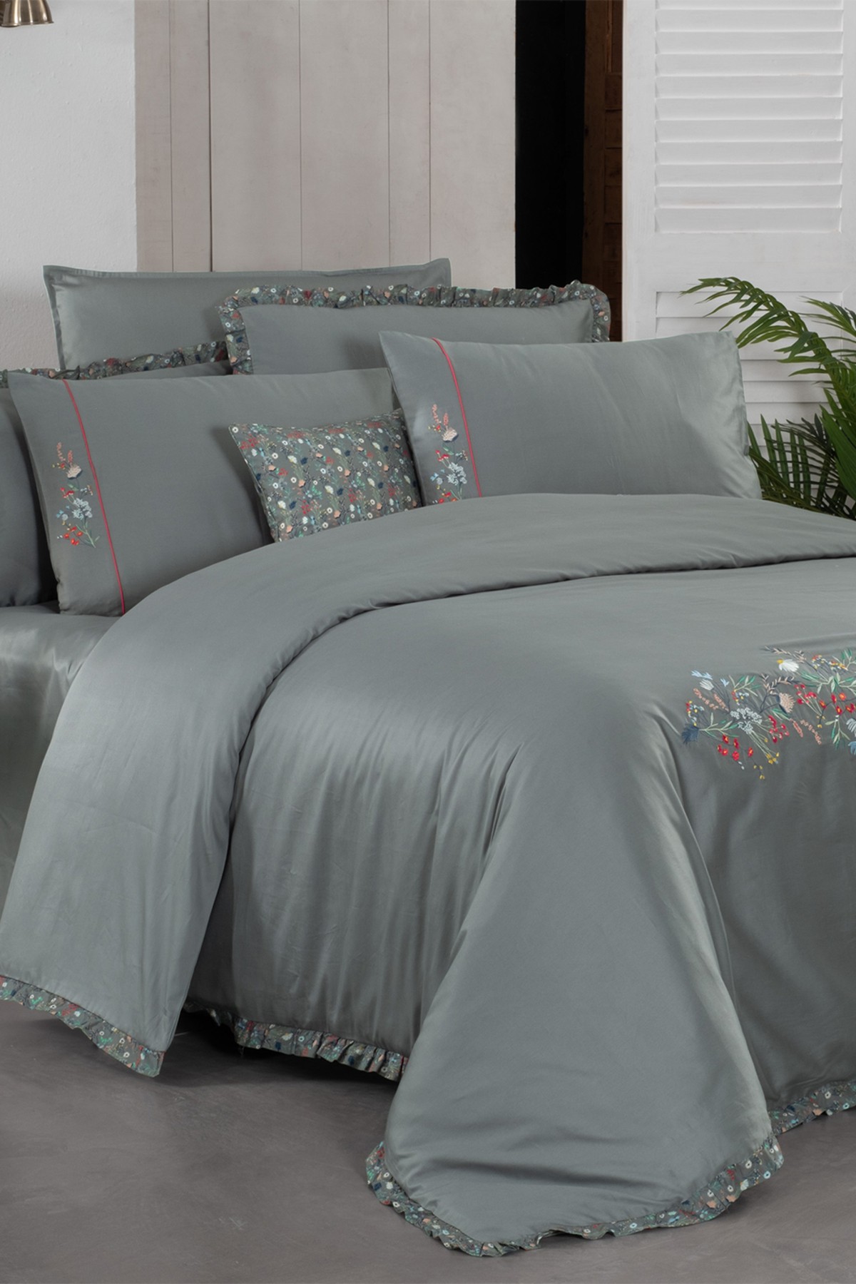 Nitra Gri King Size (Battal Boy) %100 Pamuk Saten 300 TC Nevresim Takımı