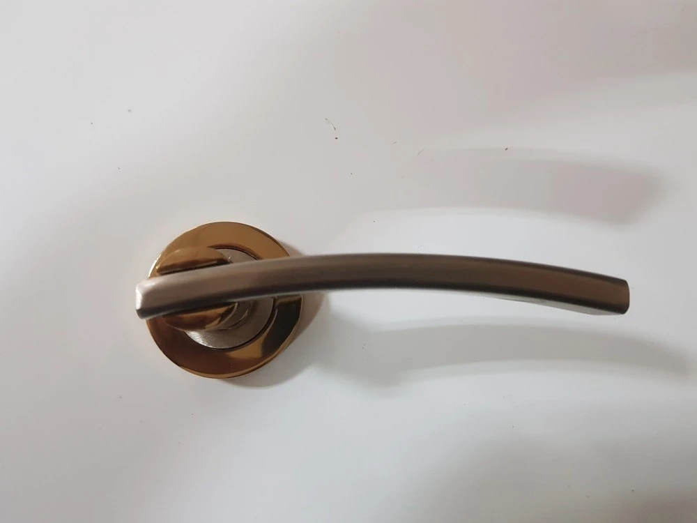 Çelik Kapı Kolu Rozetli Eray Albrifin Saten Sağ