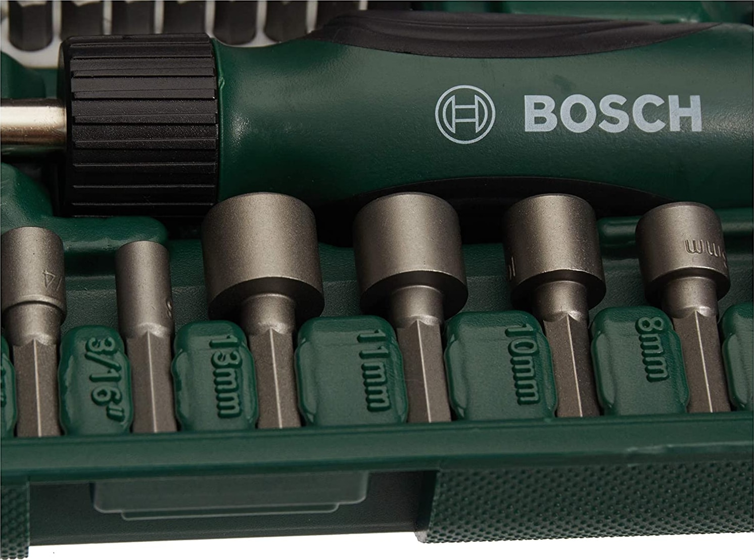 BOSCH 46 PARÇA CIRCIRLI TORNAVİDA BITS UÇ LOKMA VİDALAMA SETİ.