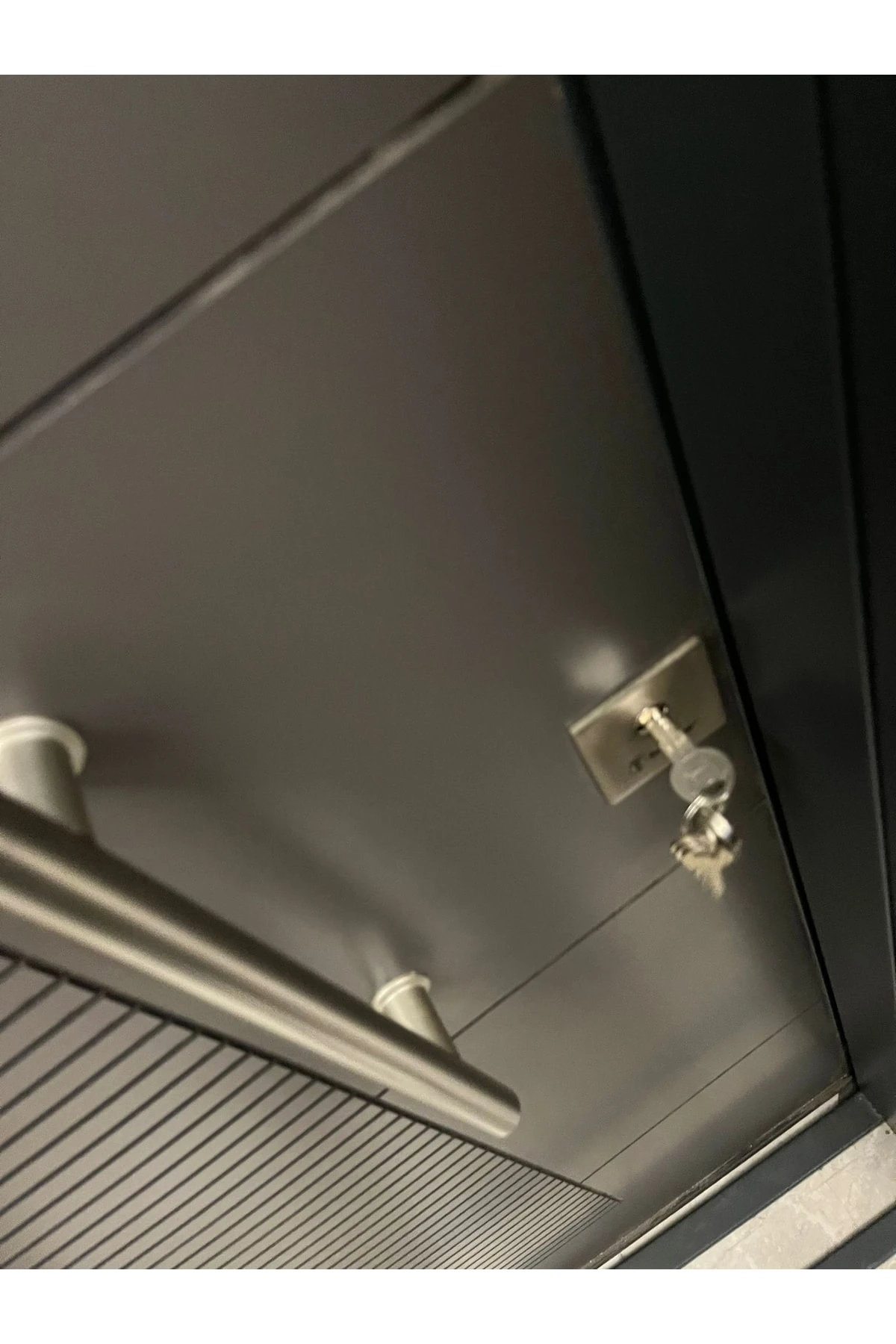 Çelik Kapı, Tırnaklı Çelik Kapı, Daire Kapısı, Çelik Kapı, Ahşap Desenli Kapı Sağ Açılım