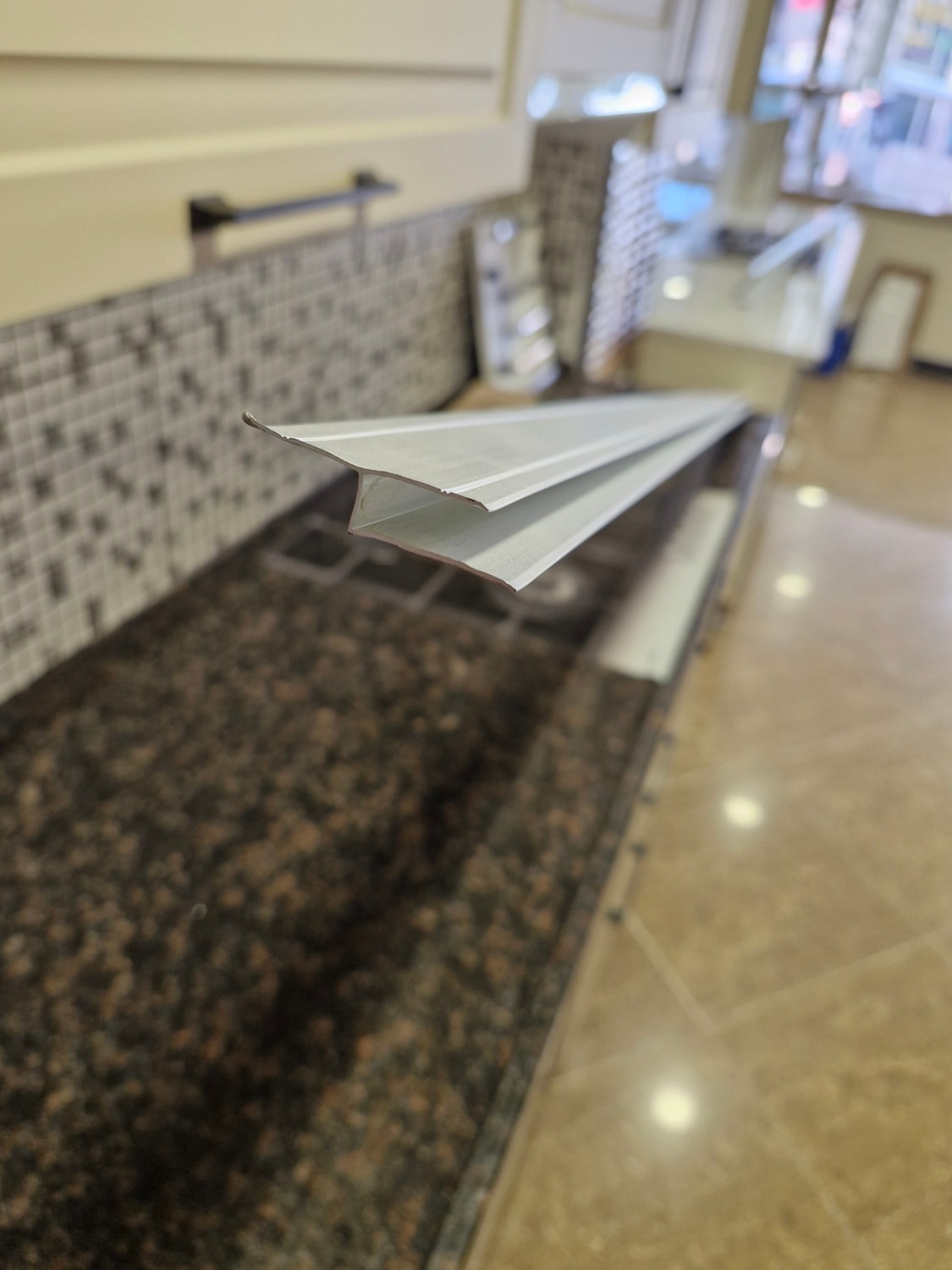 Parke Eşik Çıtası Geçmeli Z Model Alüminyum Profil 90 Cm/3 Adet.