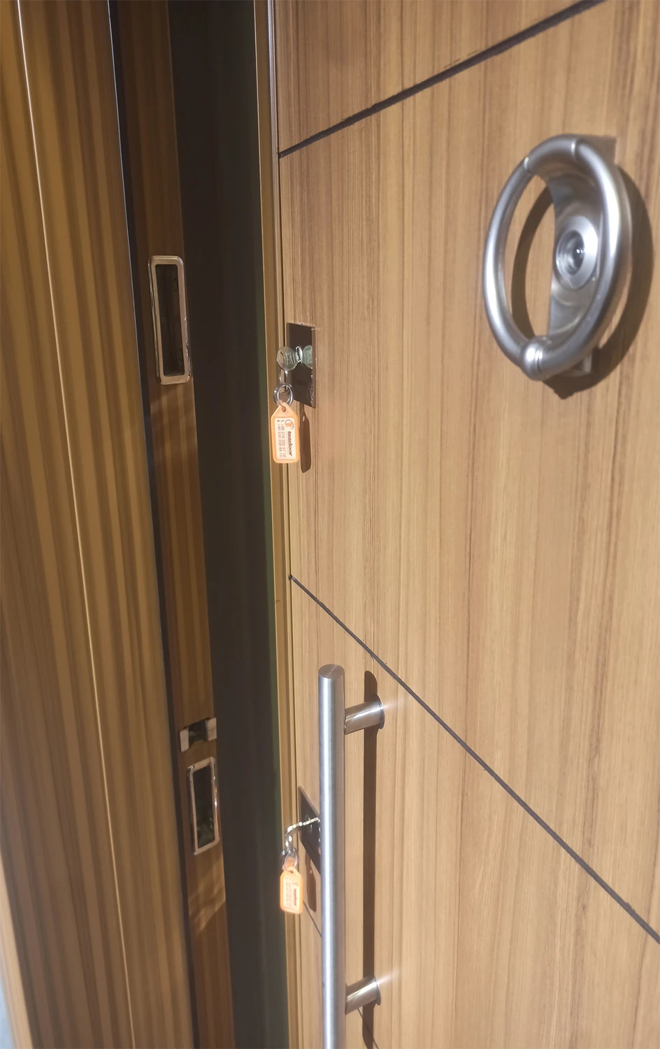 Çelik Kapı, Eskitme Kasalı Düz Model Daire Giriş Kapısı, Sağ Açılım