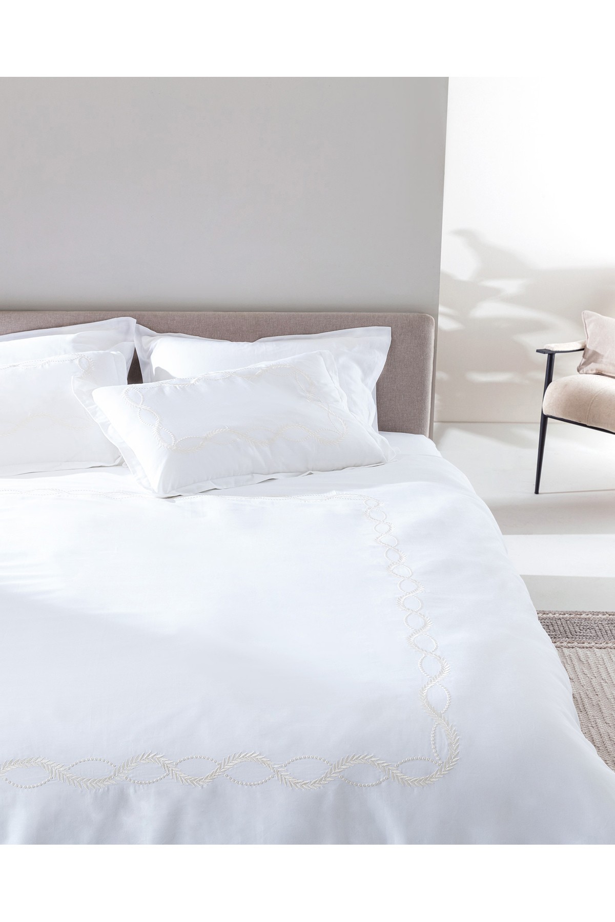 Marguerite King Size Nakışlı Nevresim Takımı - Saten