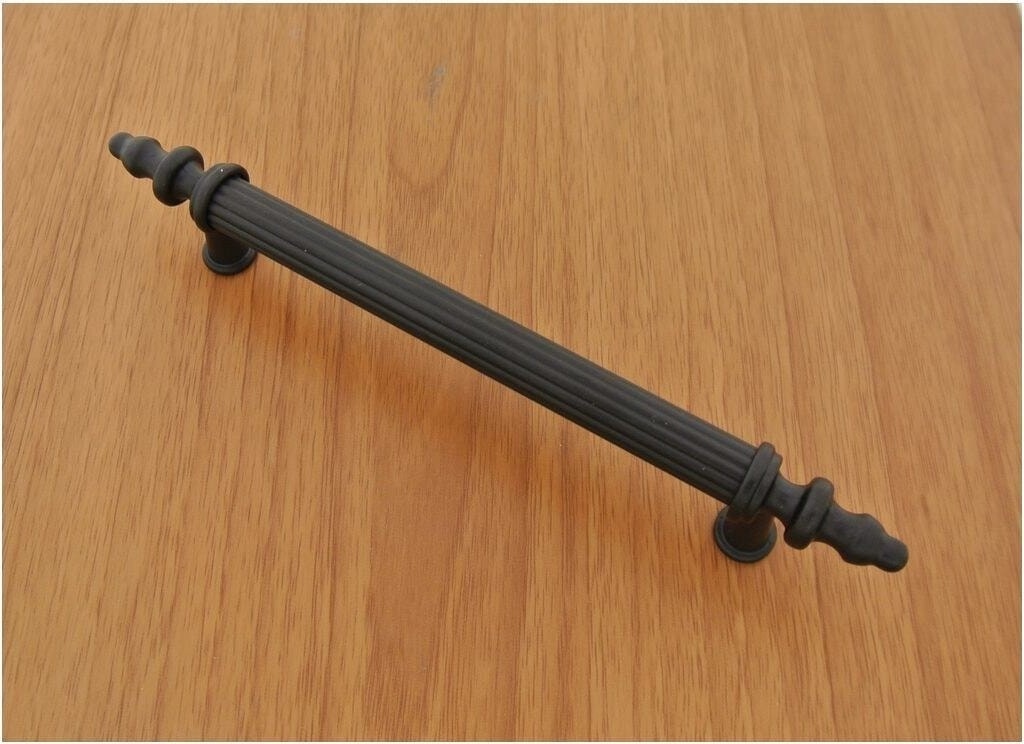 Istanbul E-Hırdavat Kumru Boy Kulp Mat Siyah 128 mm Dolap Statik Boyalı