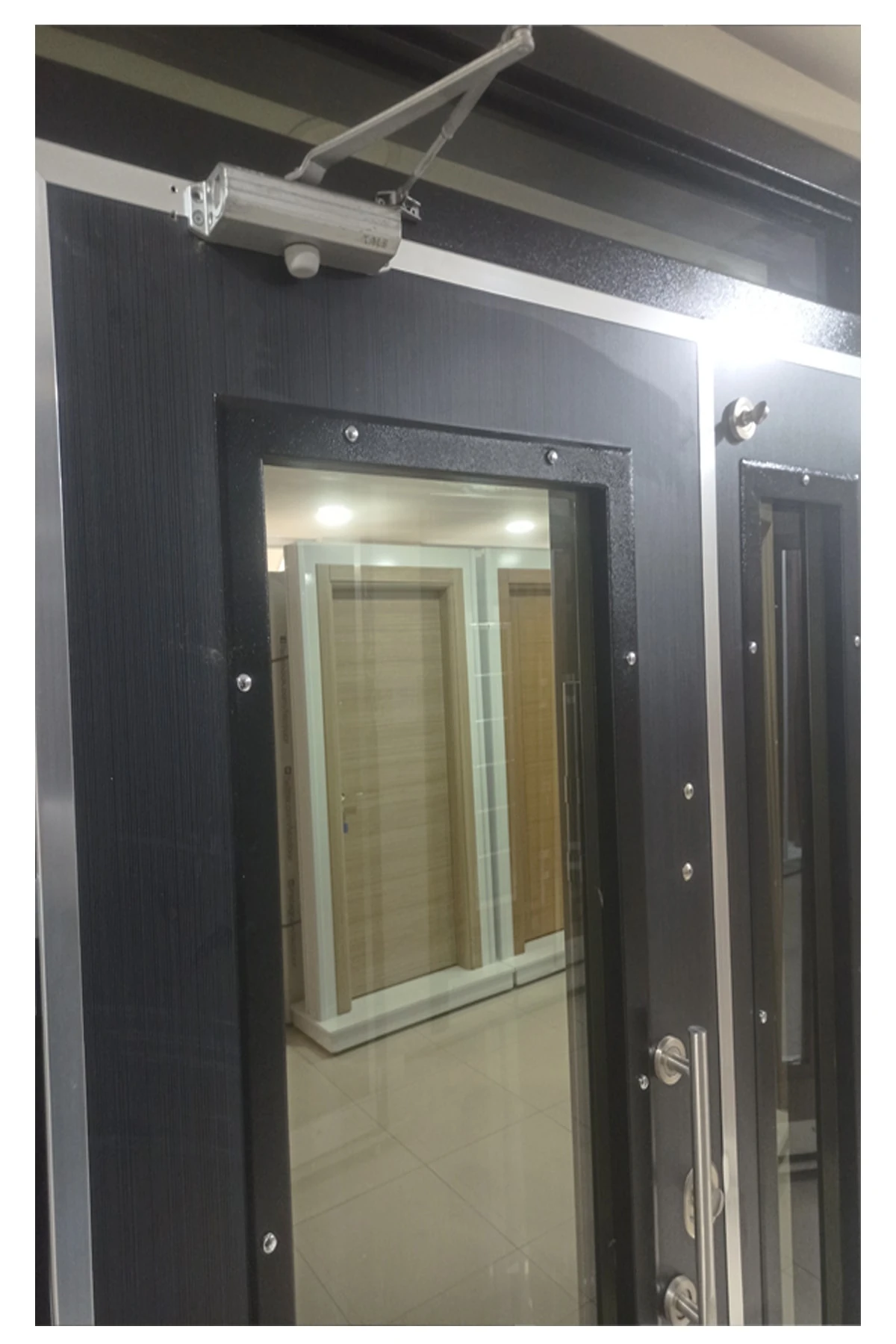 Çelik Kapı Fiyatları Siyah Statik Kasalı Çelik Kapı, Apartman Giriş Kapısı Sol Açılım