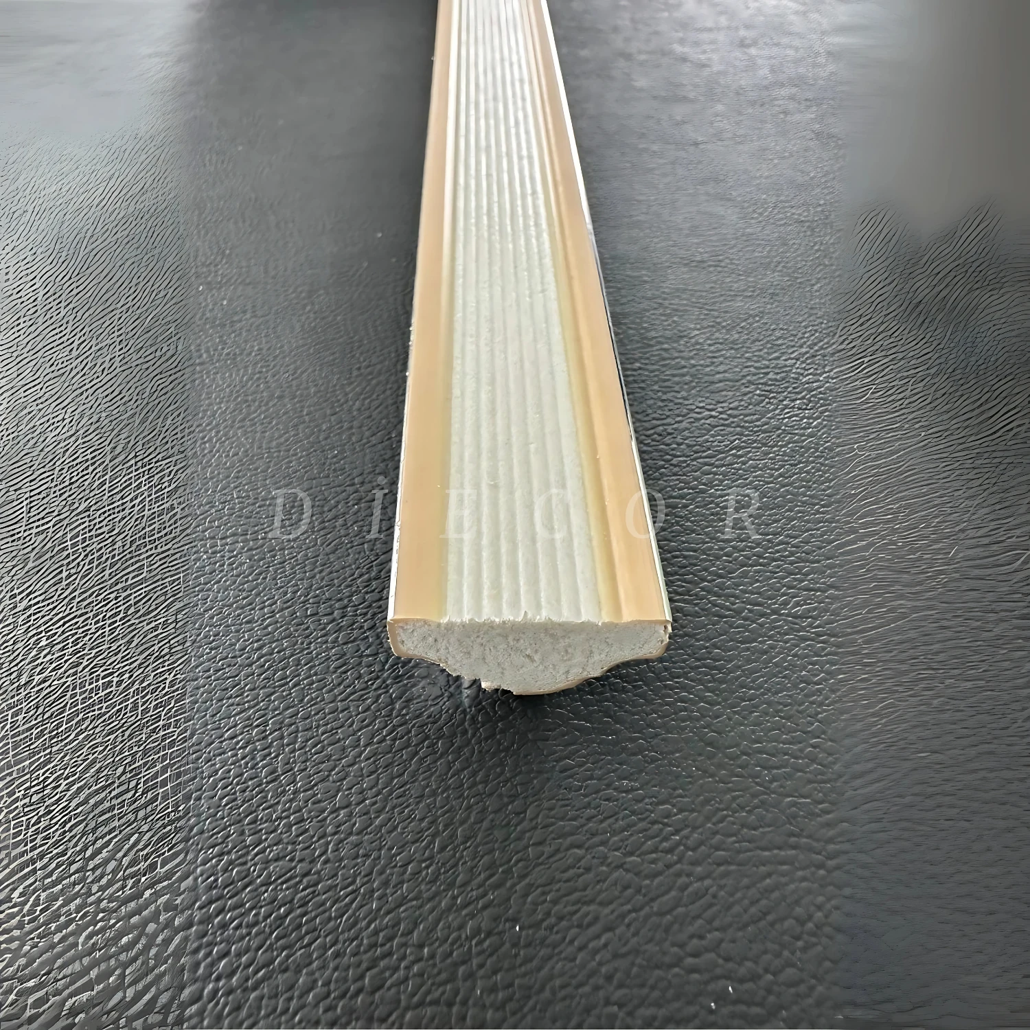 Dekoratif Polistren 15 Adet 2,5 cm Gold Duvar Çıtası