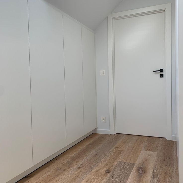 Luxe Aqua Parlak Genel Amaçlı Saf Akrilik Su Bazlı Boya 1l Kırık Beyaz