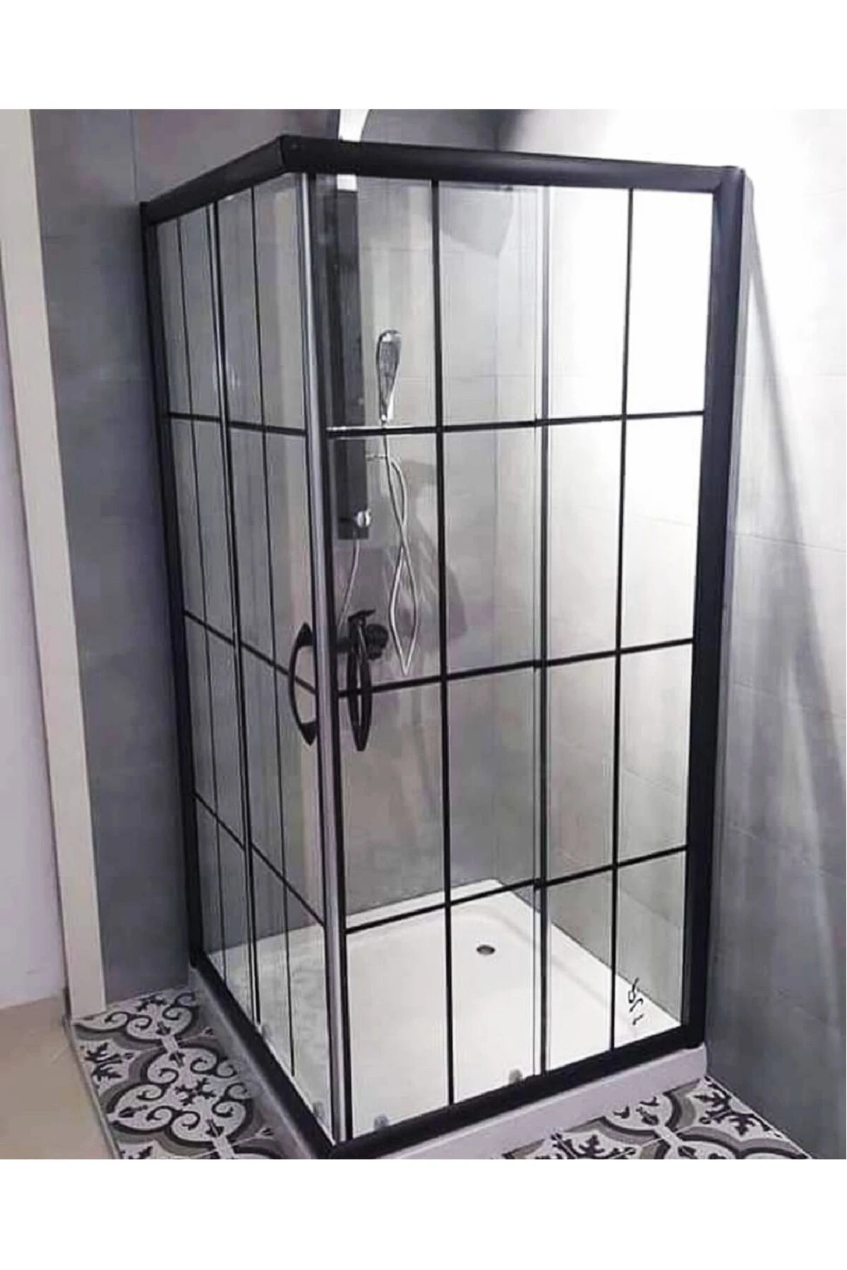 80 X 80 Duşakabin Tekneli Siyah Çizgili Karolaj Desen