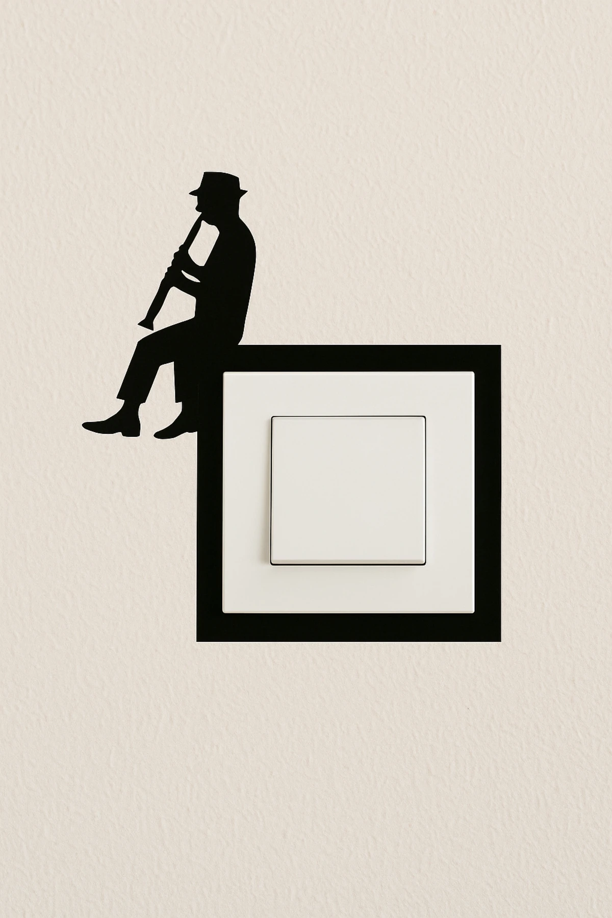 Klarnet Çalan Adam Şekilli Dekoratif Ahşap Anahtar Priz Çerçevesi