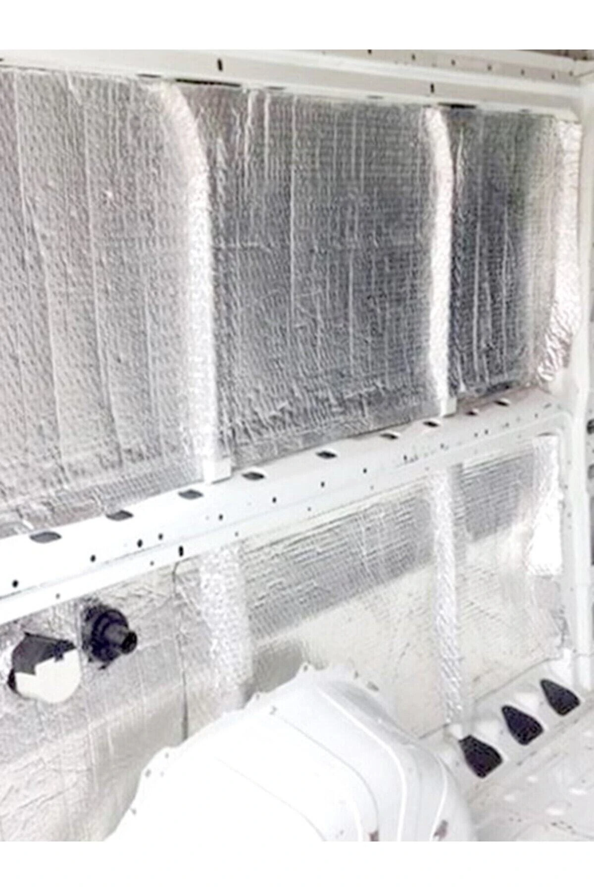 Araç Oto Ses Isı Yalıtım Bandı 10cmx5metre Alüminyum Folyolu Kauçuk Bant Izolasyon Malzemesi