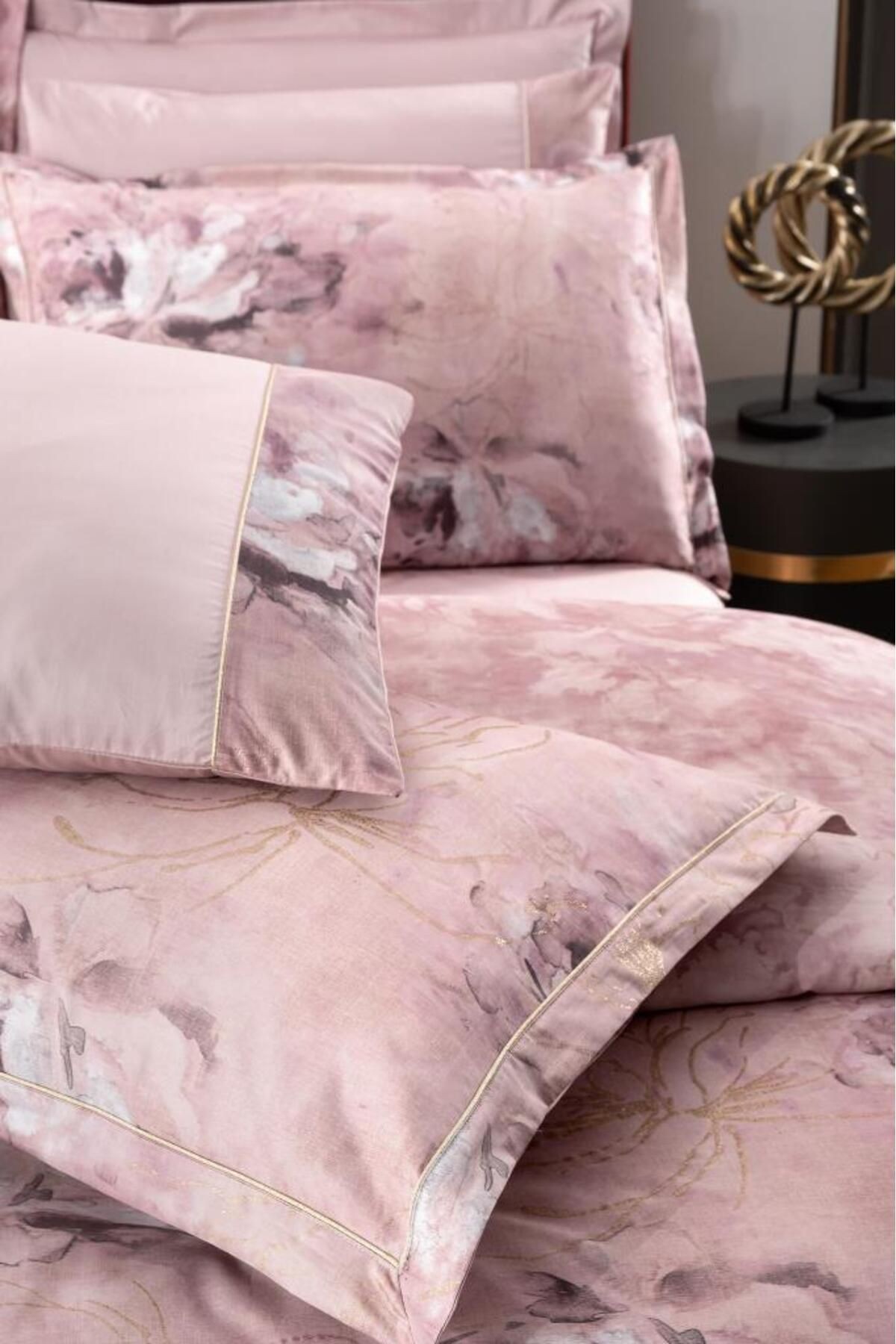 Freza Saten Nevresim Takımı King Size , .Pembe