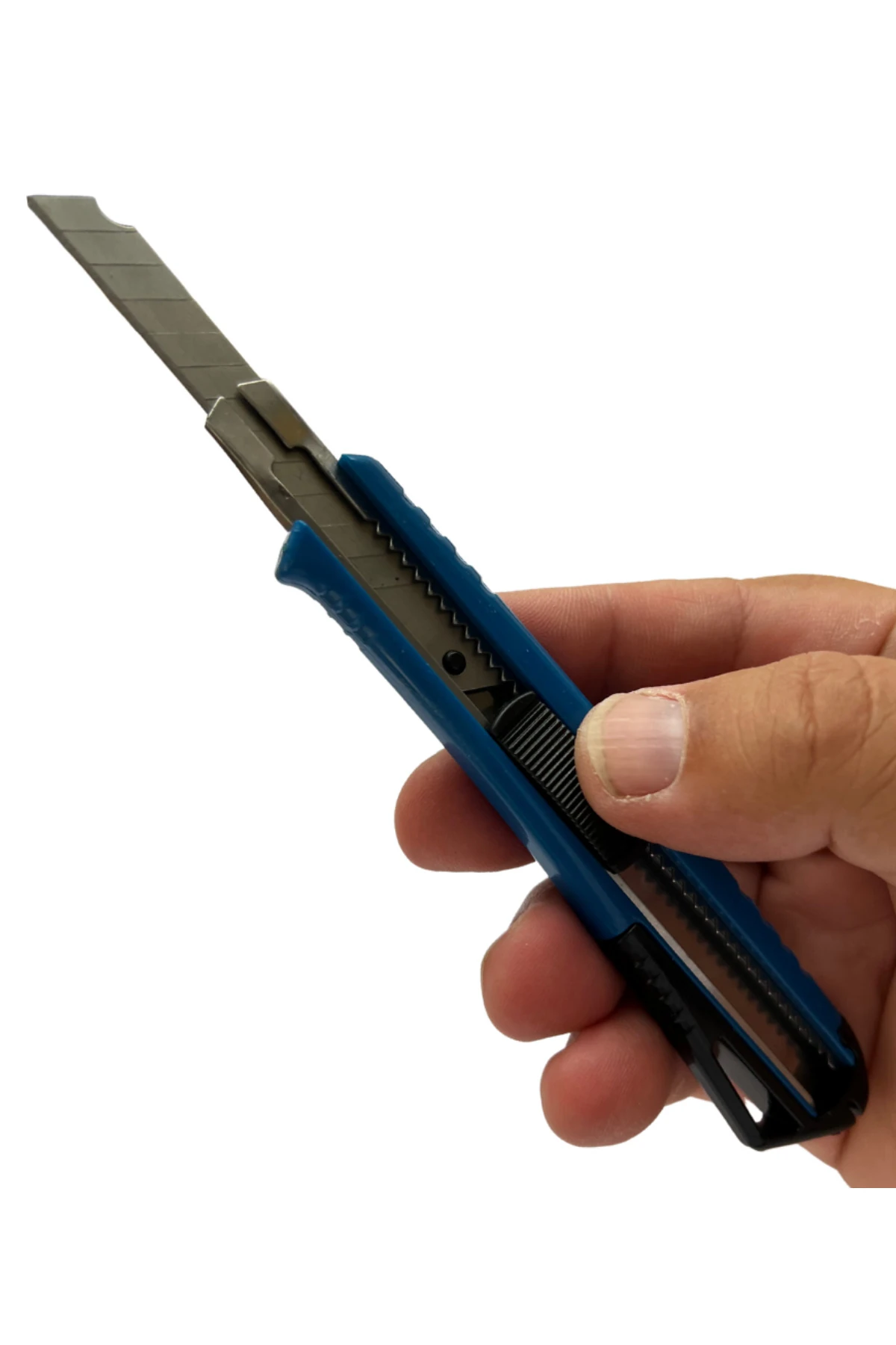 VİPTEC PROFESYONEL PLASTİK GÖVDE İNCE MAKET BIÇAĞI MAVİ 9 mm 1 PAKET ( 12 ADET )