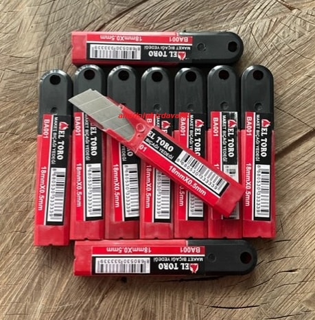 Maket Bıçağı Yedeği 0,5mm Falçata Yedeği 18MM 10PK Karbon Çelik