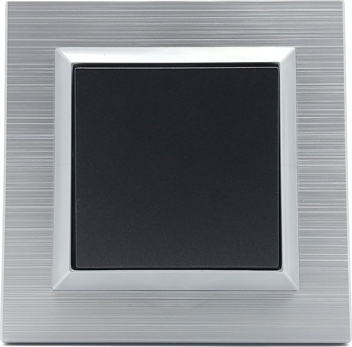 Quantum Gümüş Anahtar Çerçeveli