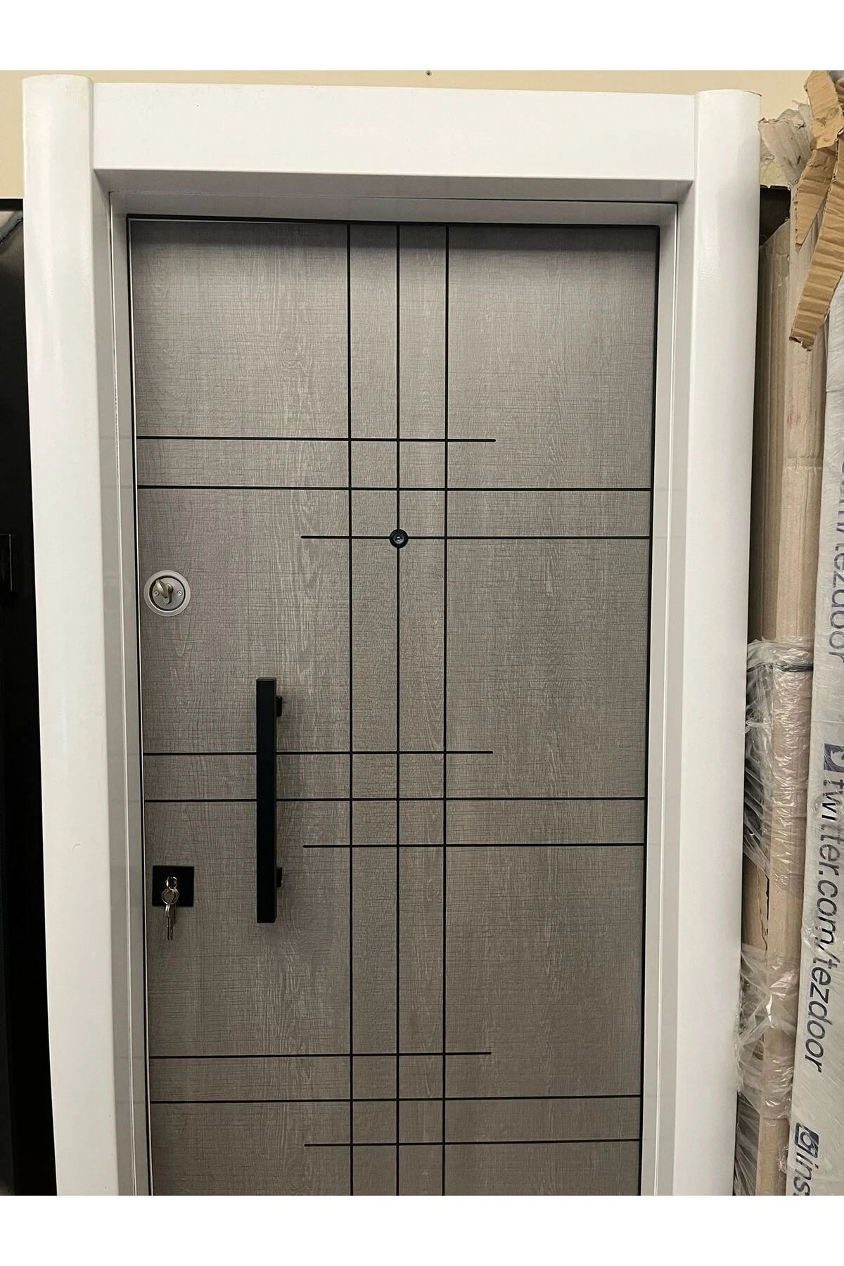 Çelik Kapı, Beyaz - Gri Daire Giriş Kapısı