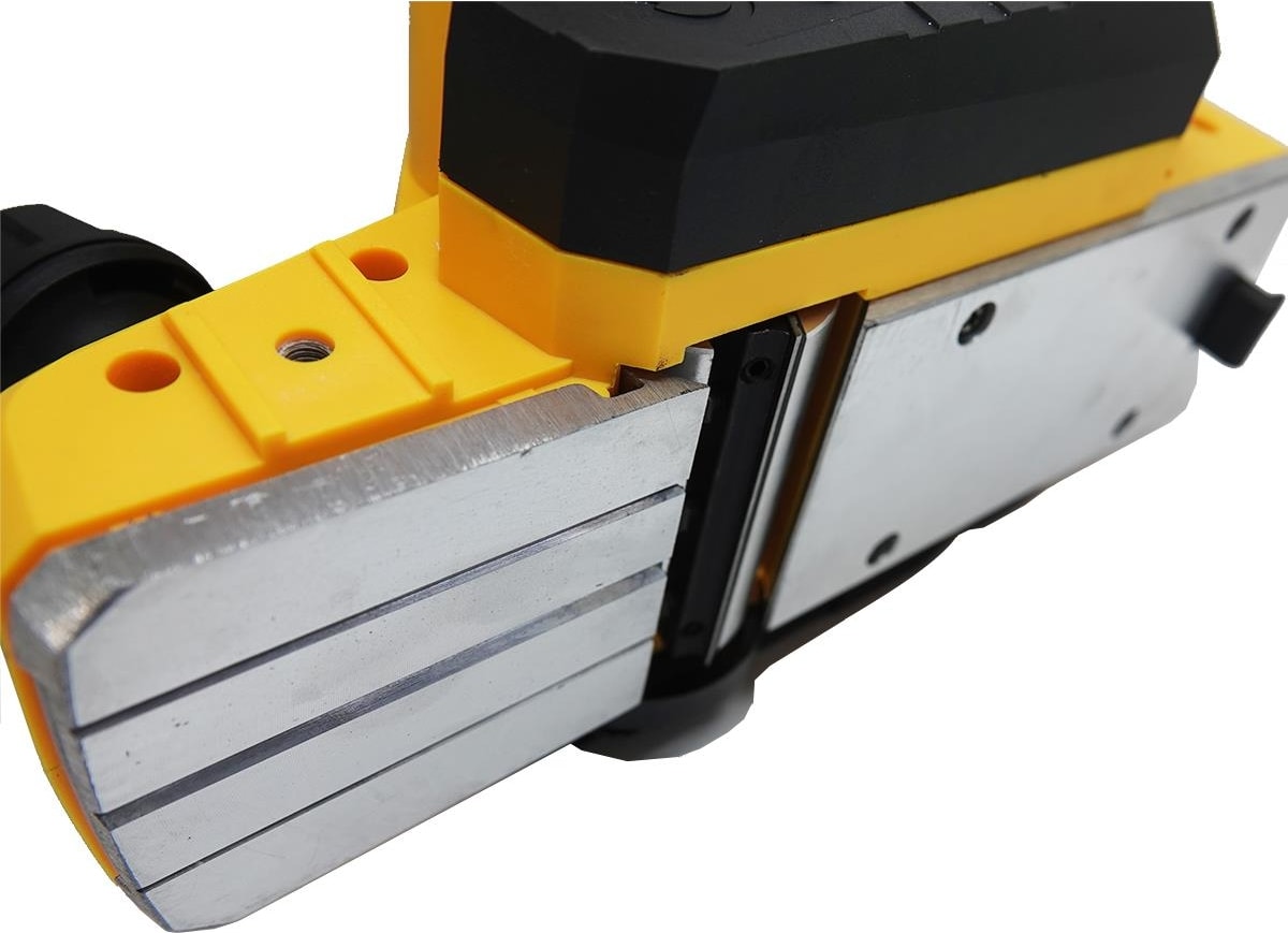 RTM3990 Elektrikli Planya Makinası 900 W 82 mm