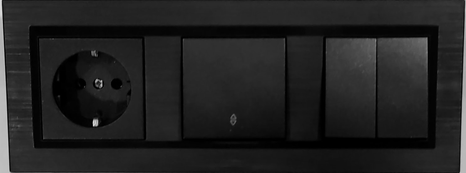 Quantum Siyah Topraklı Priz+Vaviyen+Komütatör (Ikili Anahtar) 3'lü Set