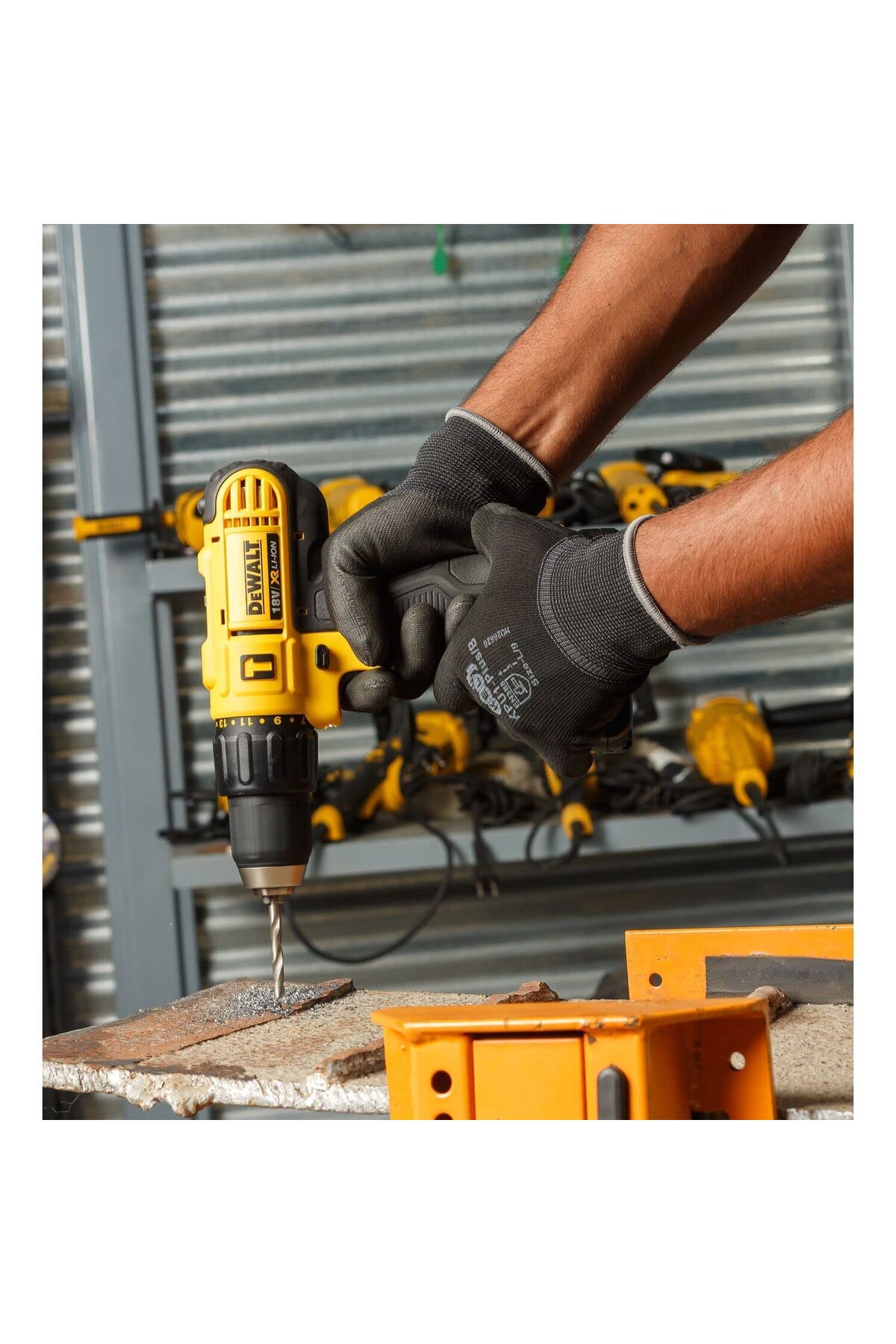 DEWALT Dcd776s2-tr 18v/1.5ah Li-ion Çift Akülü Profesyonel Darbeli Matkap