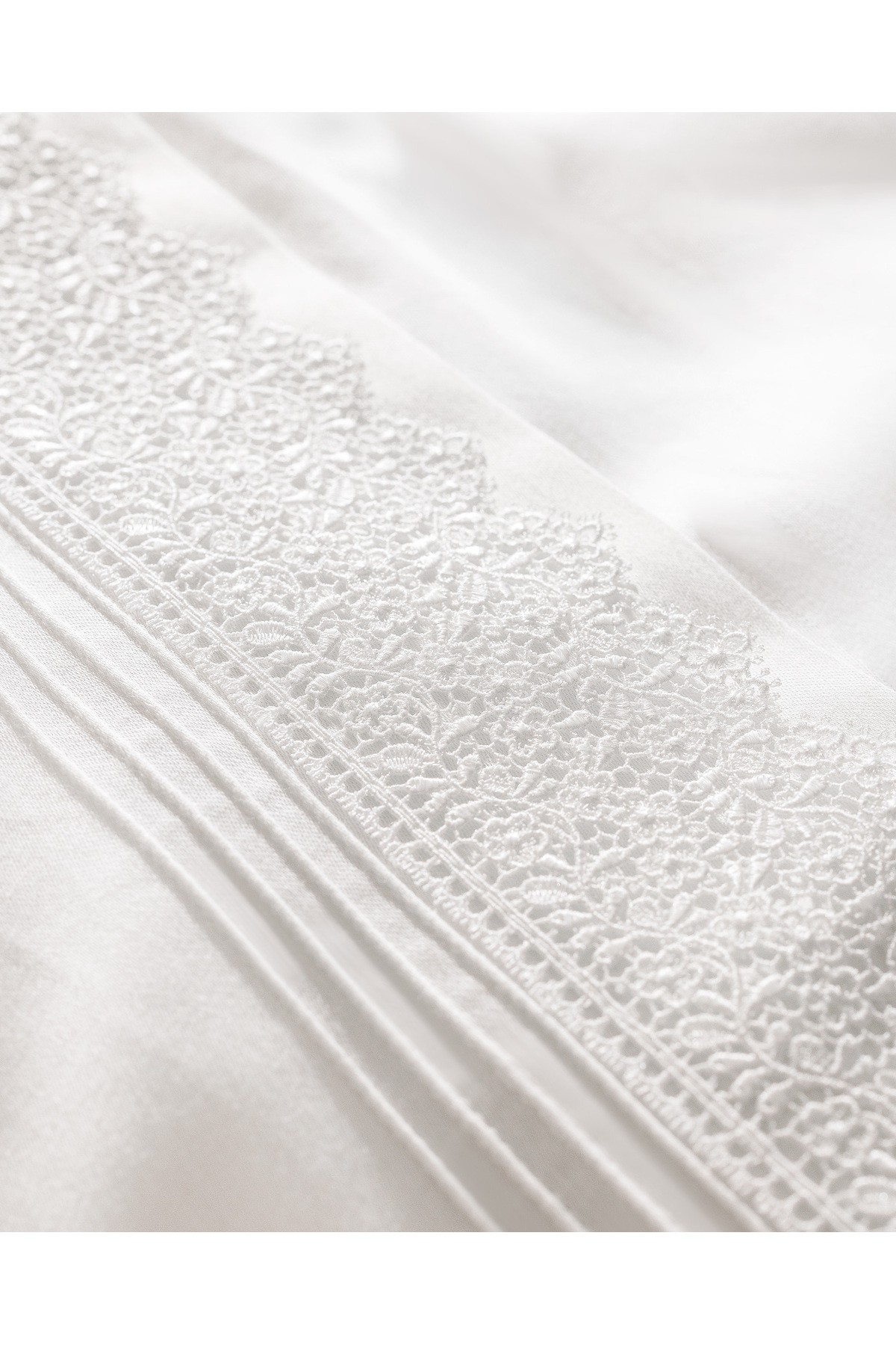 Magou King Size %100 Pamuk Brodeli Saten Nevresim Takımı - Beyaz