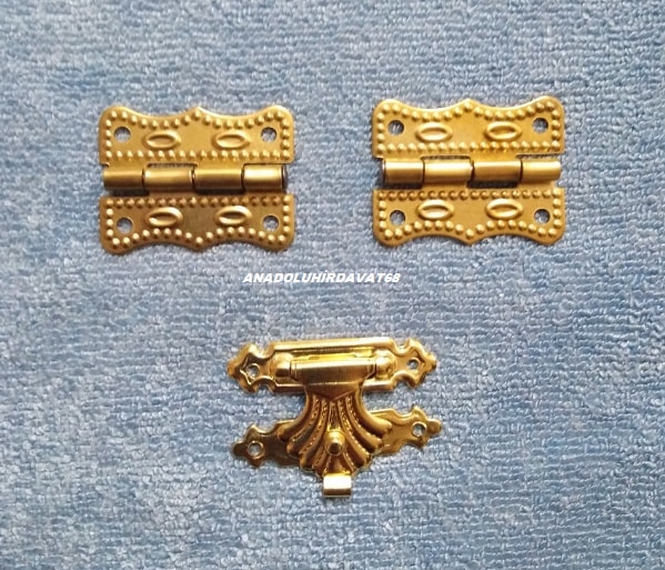 Papatya Dekoratif Mini Tavla Menteşe ve Klips Sarı Renk 1,9cm