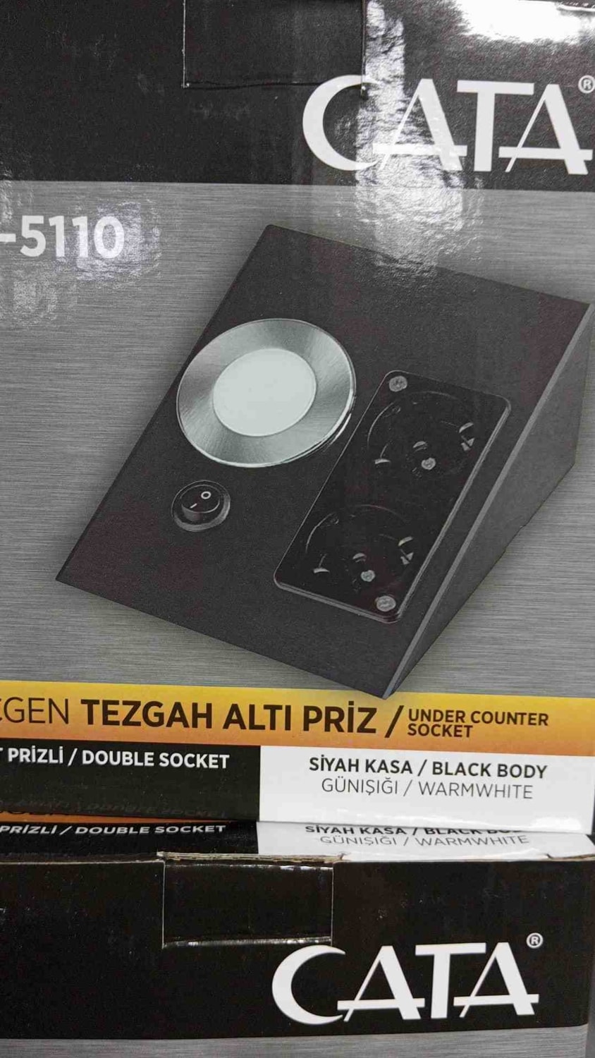 Siyah Tezgah Altı Priz Gün Işığı Işıklı
