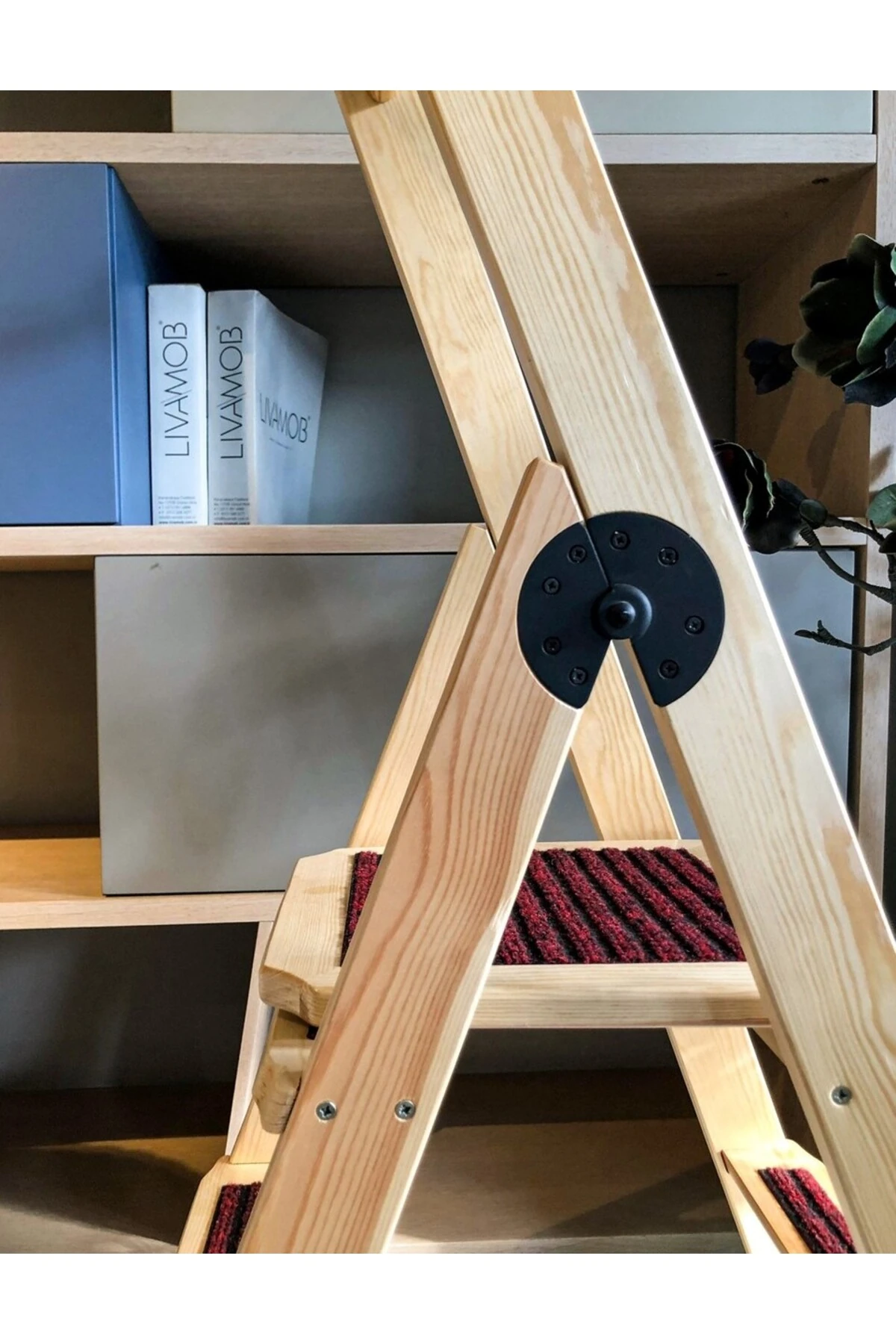 Ev Tipi Katlanabilir Ahşap Merdiven – Masif Çam, 2/3/4 Basamaklı, Dekoratif ve Çok Amaçlı
