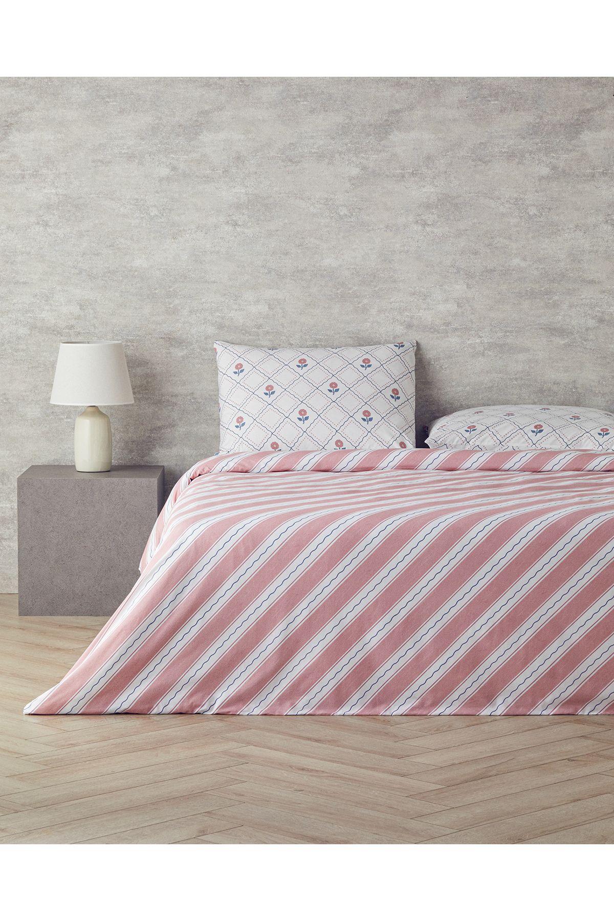 Ornament Blossom Pamuklu Çift Kişilik Nevresim Seti Mavi - Pembe