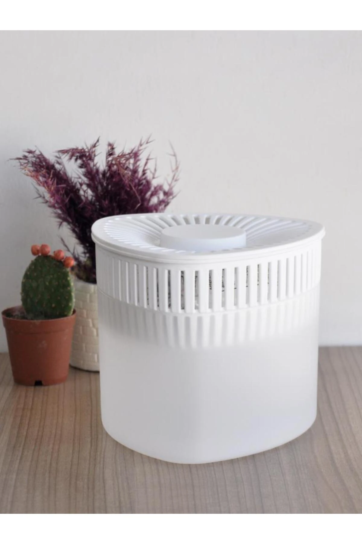 Nem Alıcı Üçgen Aparat Beyaz