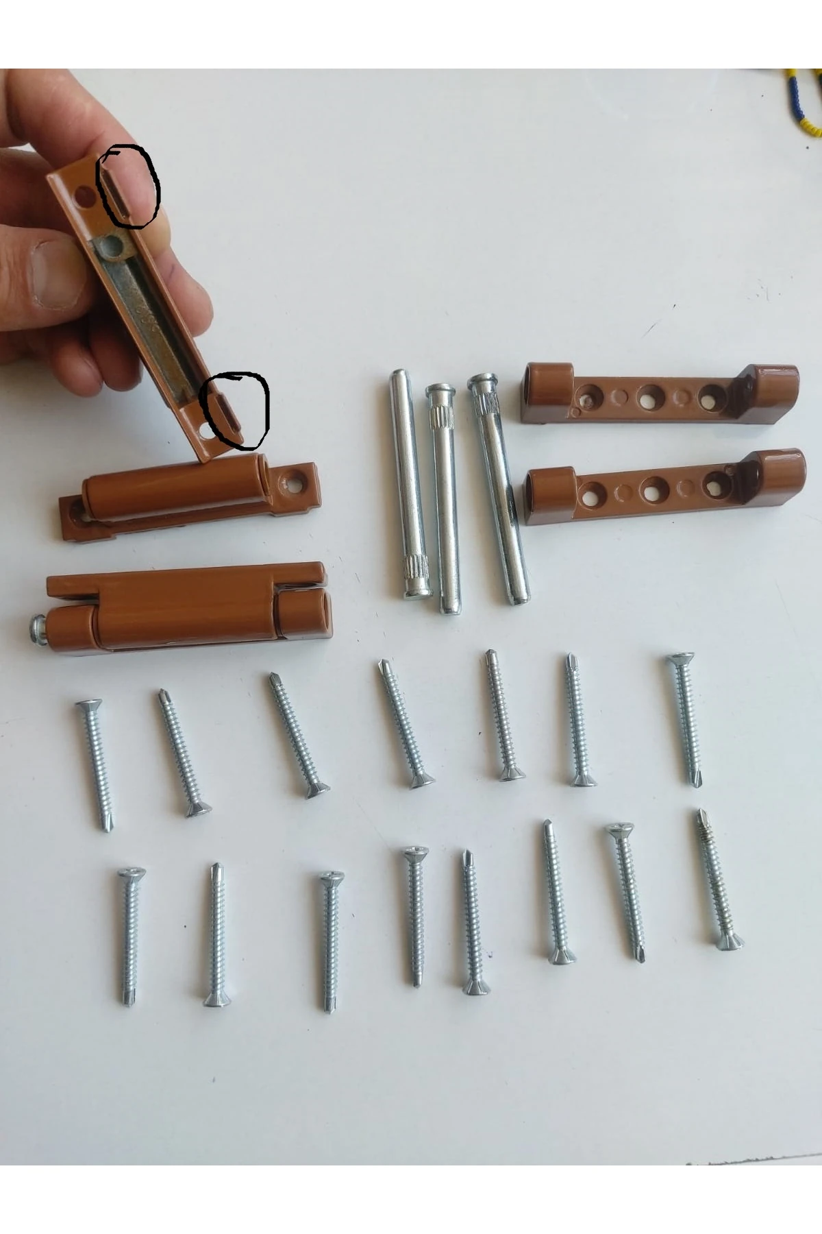 Pencere Menteşe 3 Lü Set Kahverengi? 70*60 Lik Seri?ye Uygun