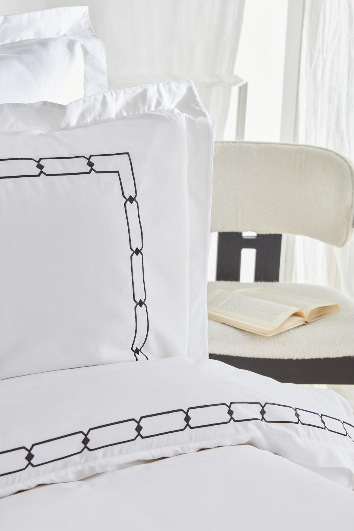 White Collection Diane Çift Kişilik Nakışlı Percale Nevresim Takımı Beyaz