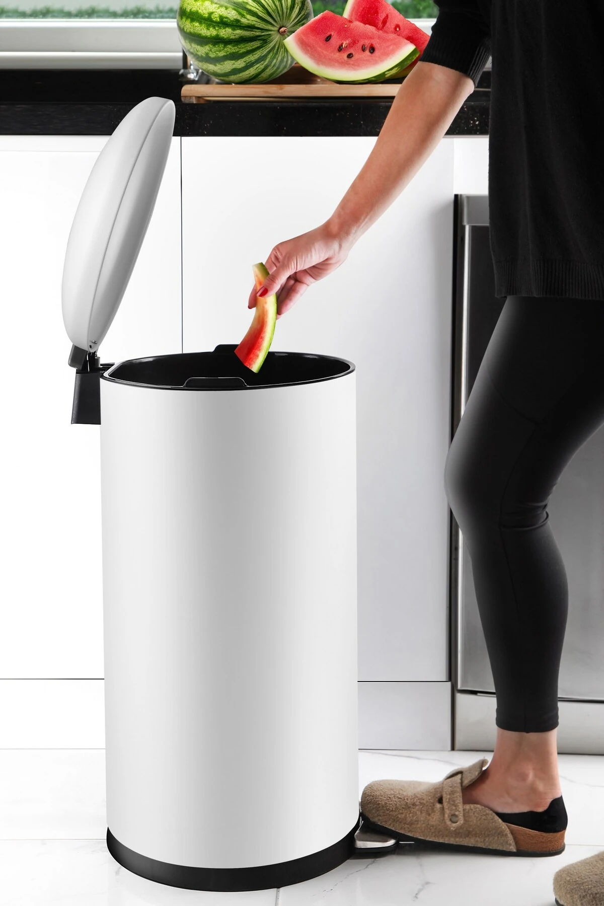 Paslanmaz Çelik Bombe Kapaklı Çöp Kovası 40 Litre Mat Beyaz