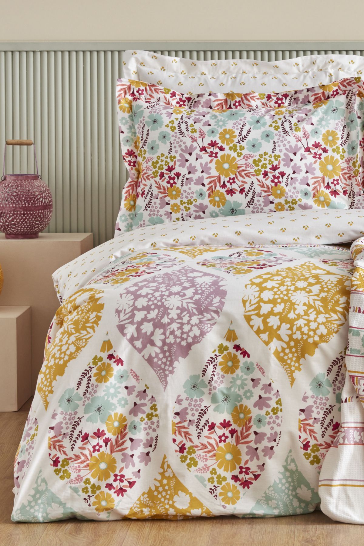 Nido %100 Pamuk Çift Kişilik Nevresim-Pike Takımı Multicolor