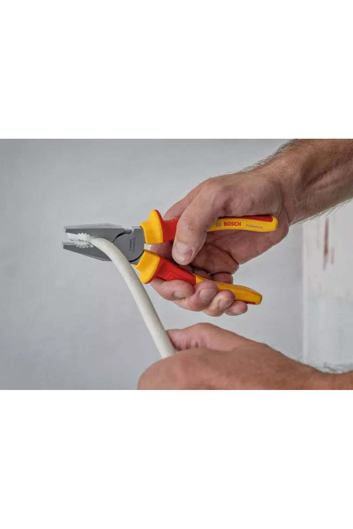 Profesyonel VDE 1000 Volt Kombine Pense 180 mm (1600A02NE1)