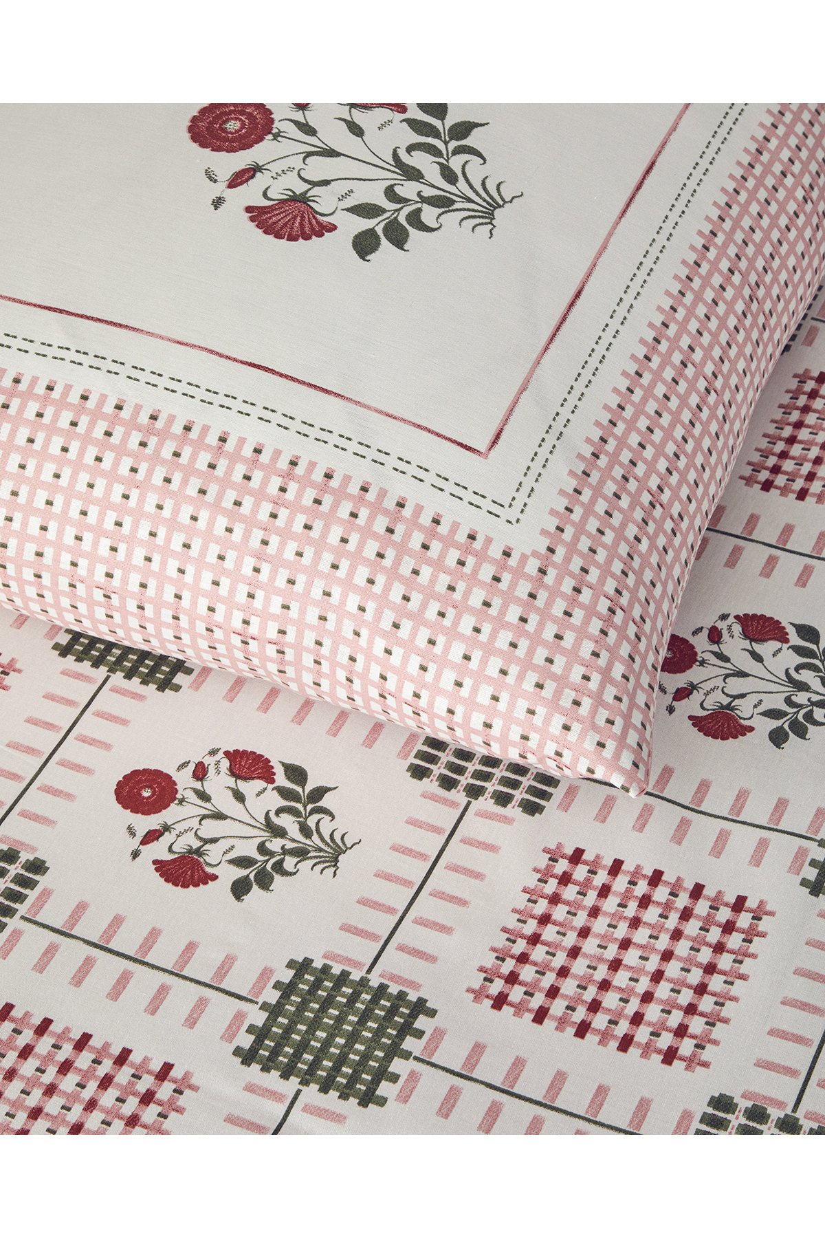 Floral Grid Pamuklu Çift Kişilik Nevresim Seti Gül Kurusu