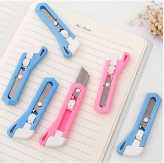 3 ADET Plastik Gövde Çelik Bıçaklı Mini Falçata Bıçak - Maket Bıçağı 79X30 mm