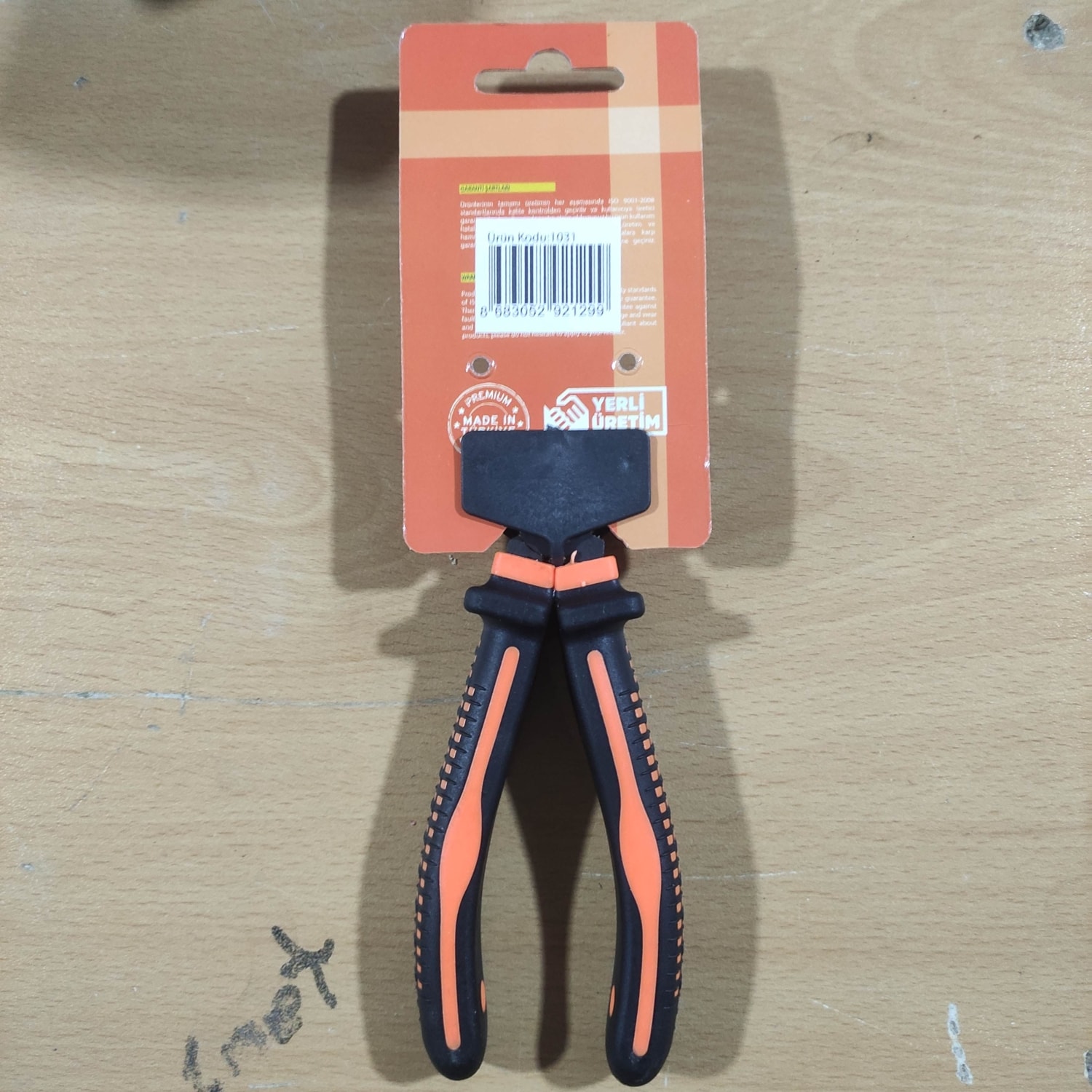 Yan Keski 16 cm Uzunlukta Karbon Çeliktir, Özel Bilenmiş Ağız